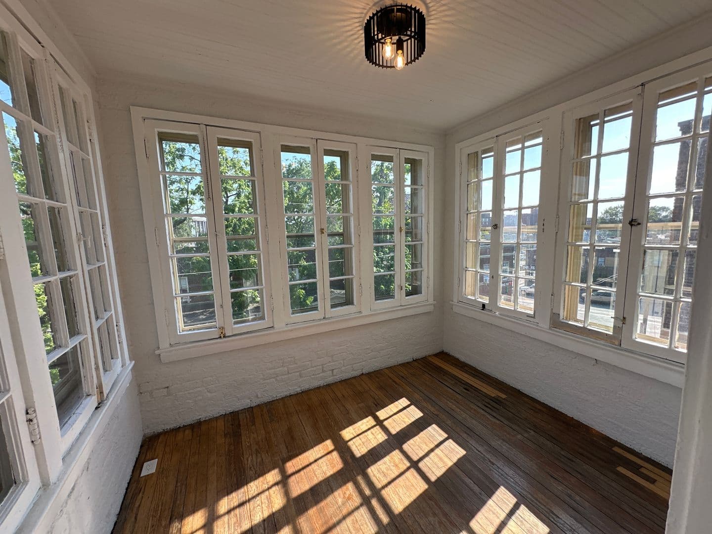 Columbus Apartment: 4-16 E Norwich Ave