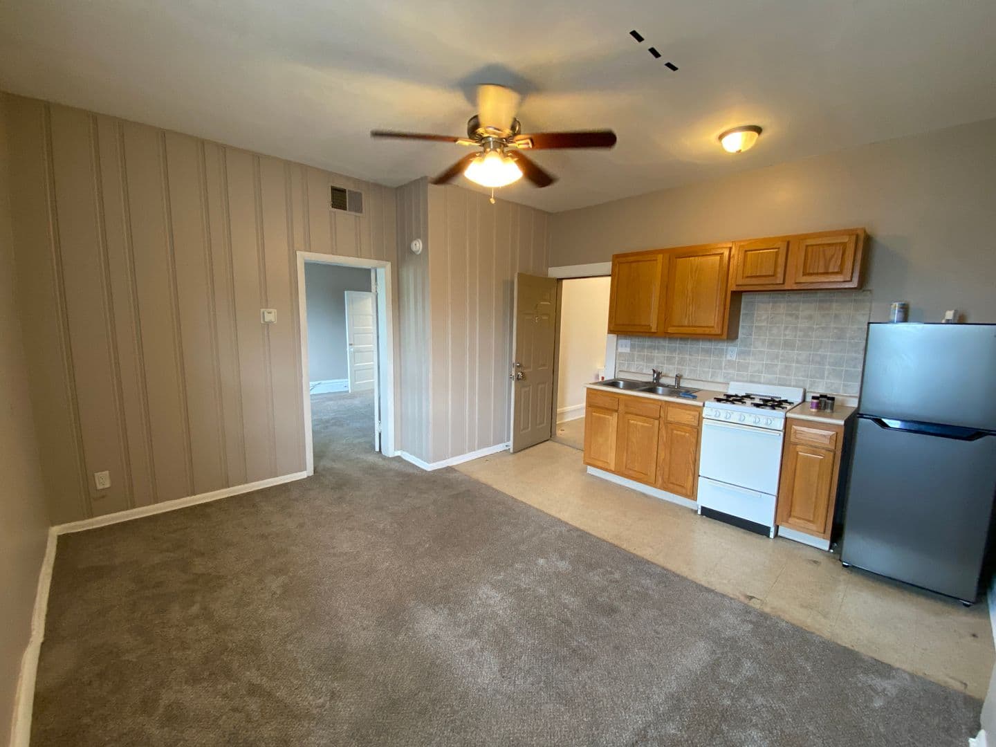 Columbus Apartment: 226 W 8th Ave