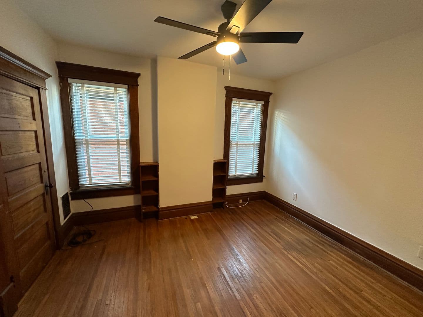 Columbus Apartment: 1495 Michigan Ave