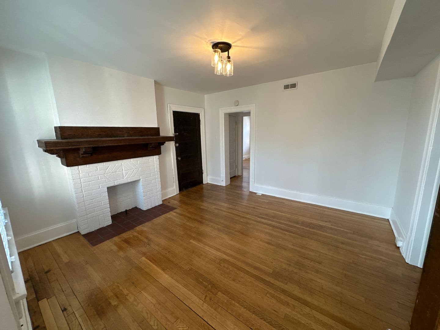Columbus Apartment: 4-16 E Norwich Ave
