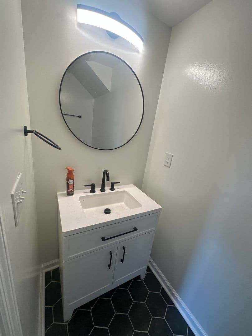 Columbus Apartment: 68 W 9th Ave