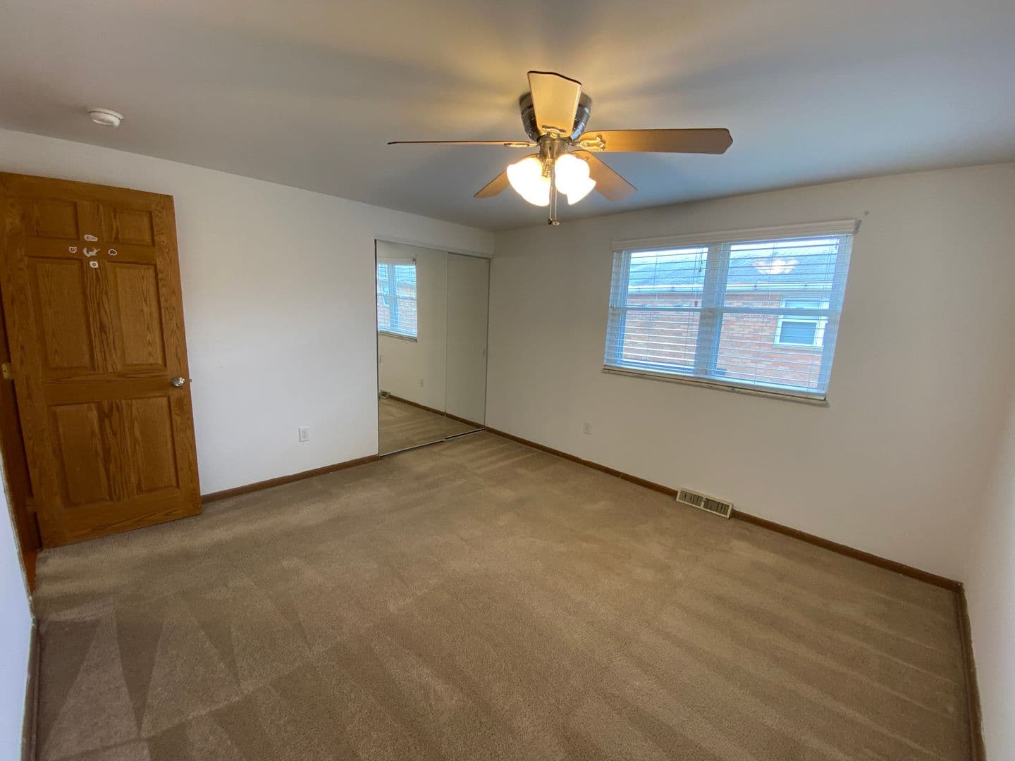 Columbus Apartment: 1444-1466 Worthington St