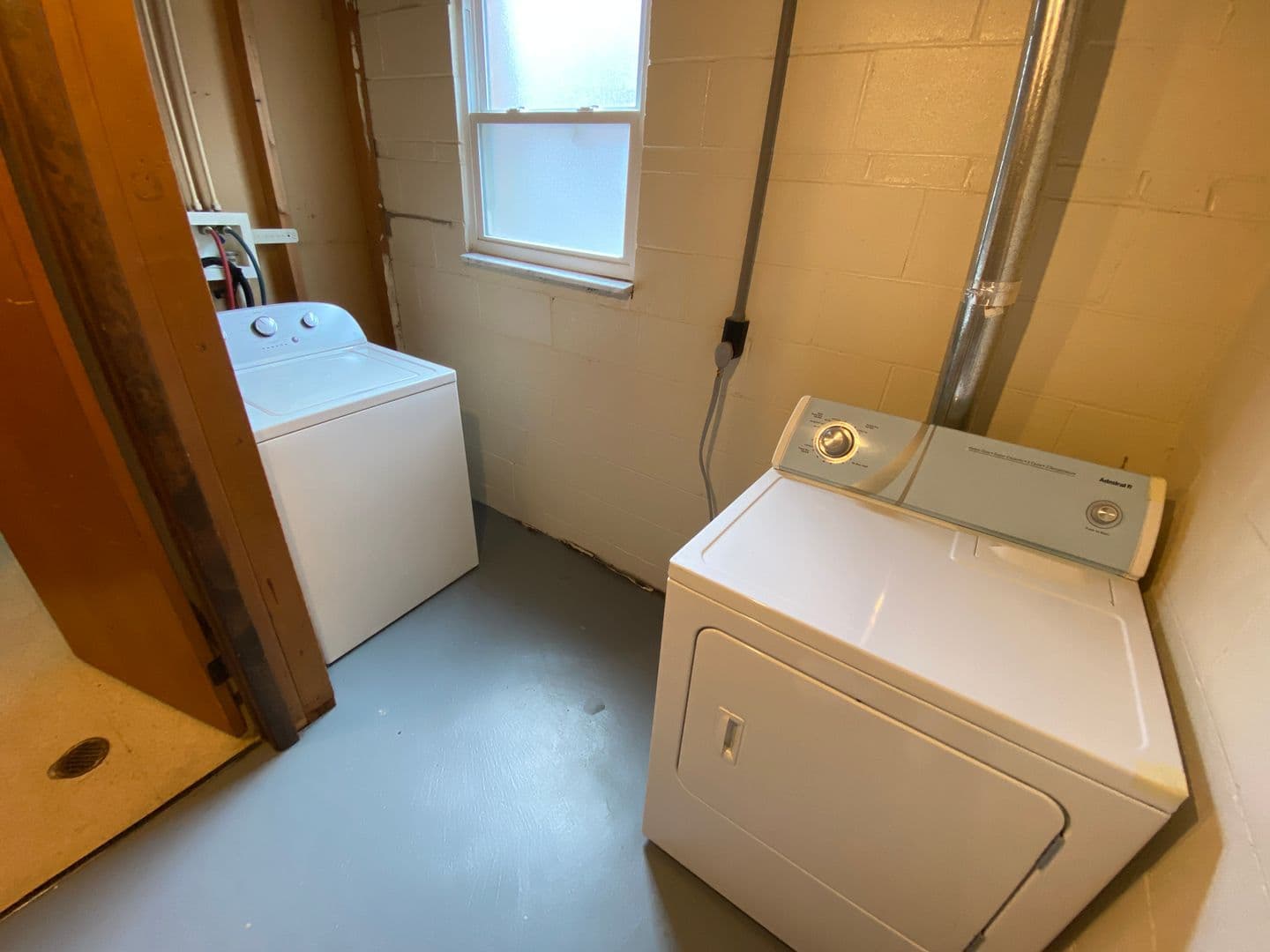 Columbus Apartment: 1444-1466 Worthington St