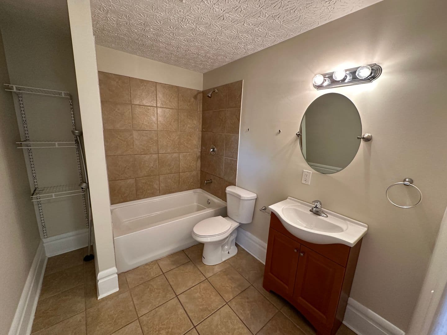 Columbus House: 265 E 11th Ave