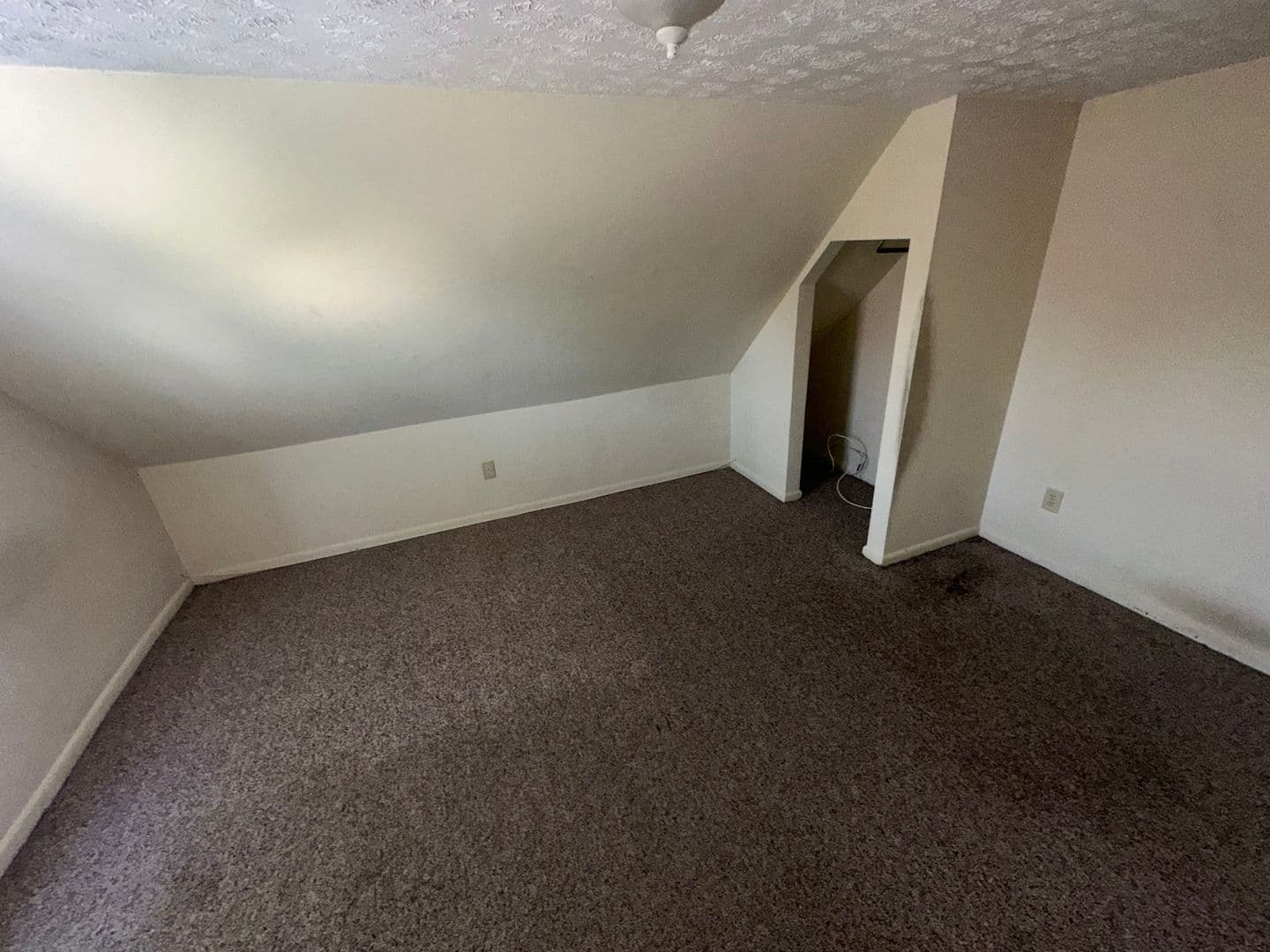 Columbus Apartment: 26 W Norwich Ave