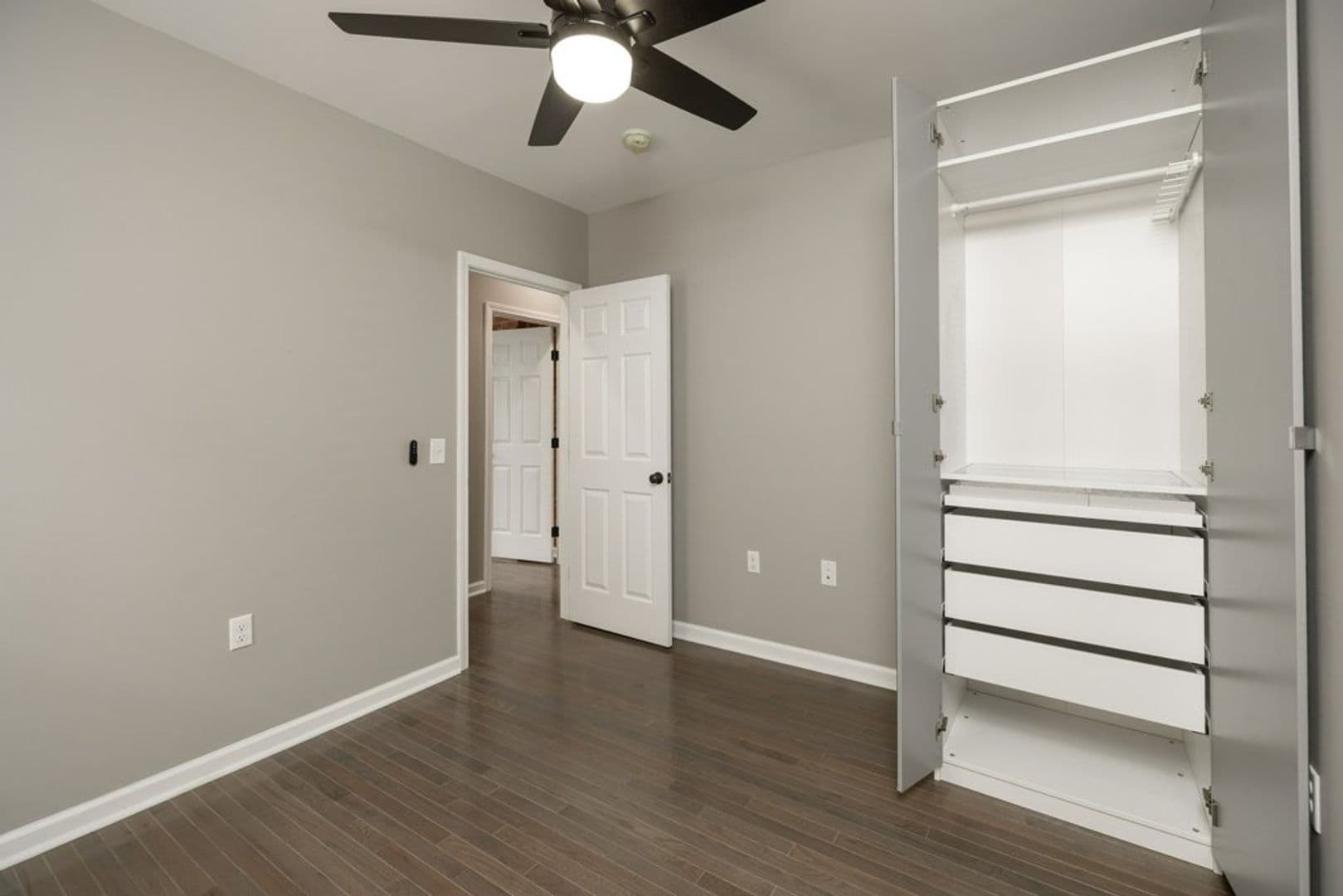 Columbus Apartment: 162-164 E 11th Ave