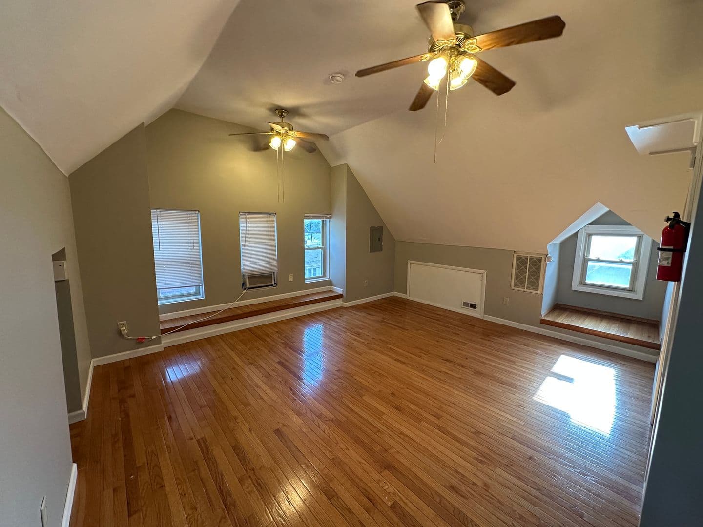 Columbus Apartment: 148 W 9th & 1546 Highland St