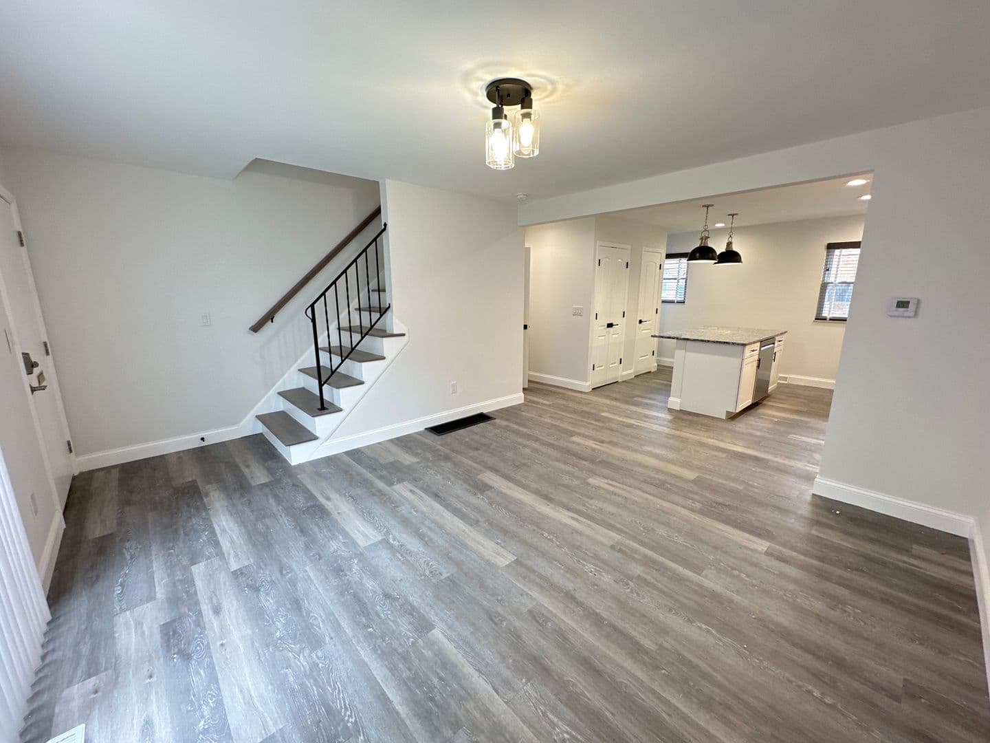 Columbus Apartment: 1444-1466 Worthington St