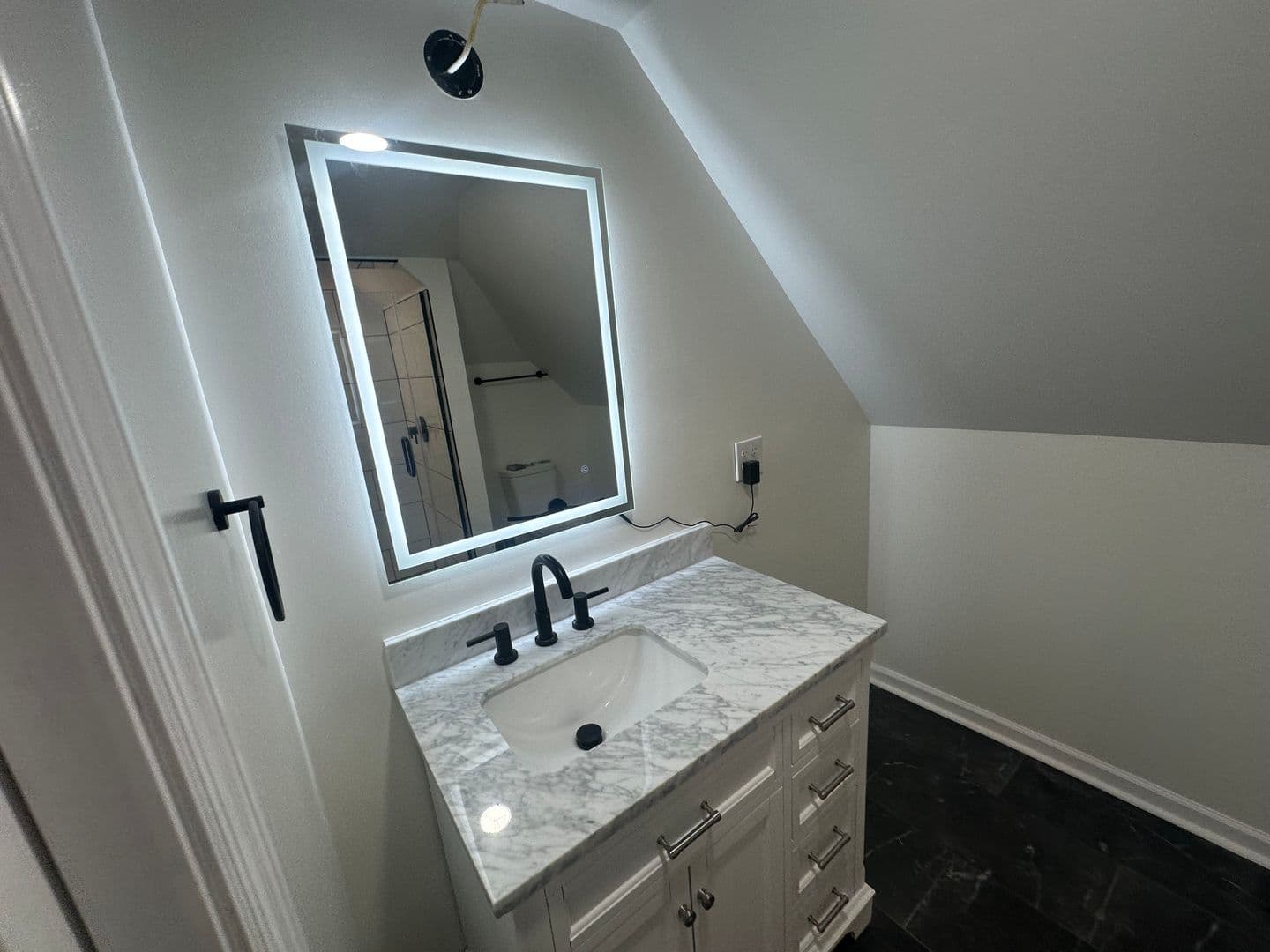 Columbus Apartment: 68 W 9th Ave