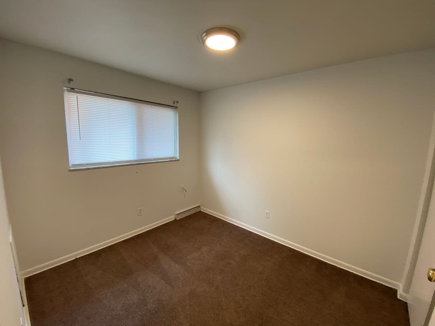 Columbus Apartment: 39 W 10th Ave