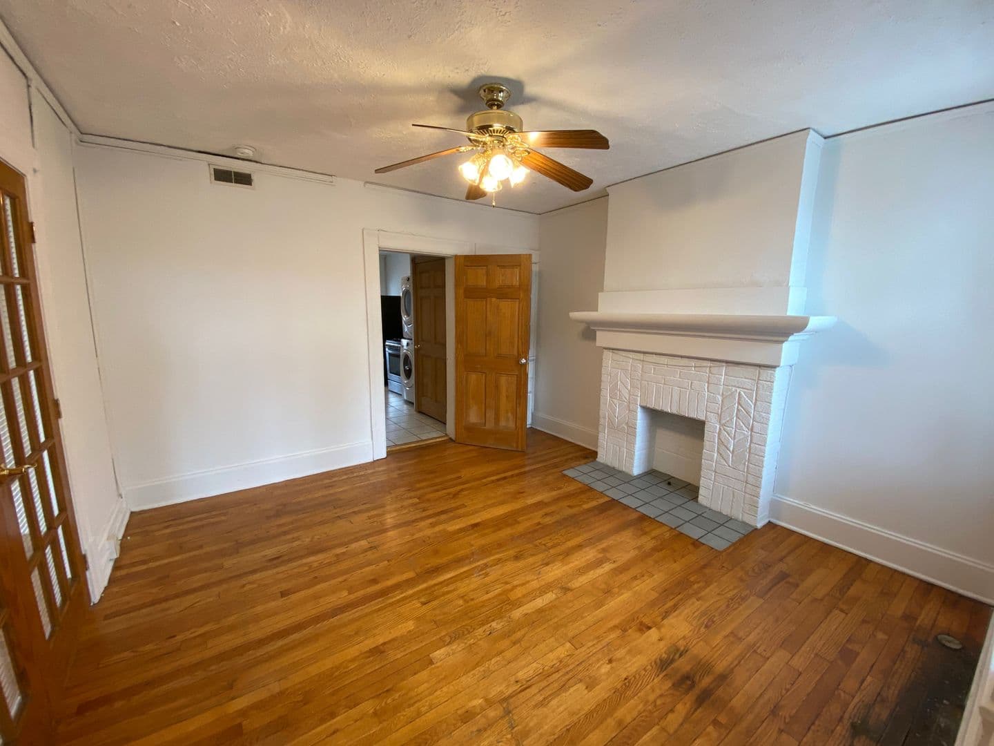 Columbus Apartment: 4-16 E Norwich Ave