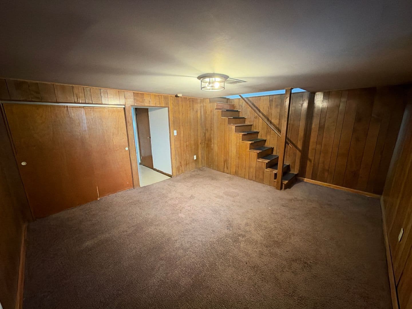 Columbus Apartment: 1444-1466 Worthington St