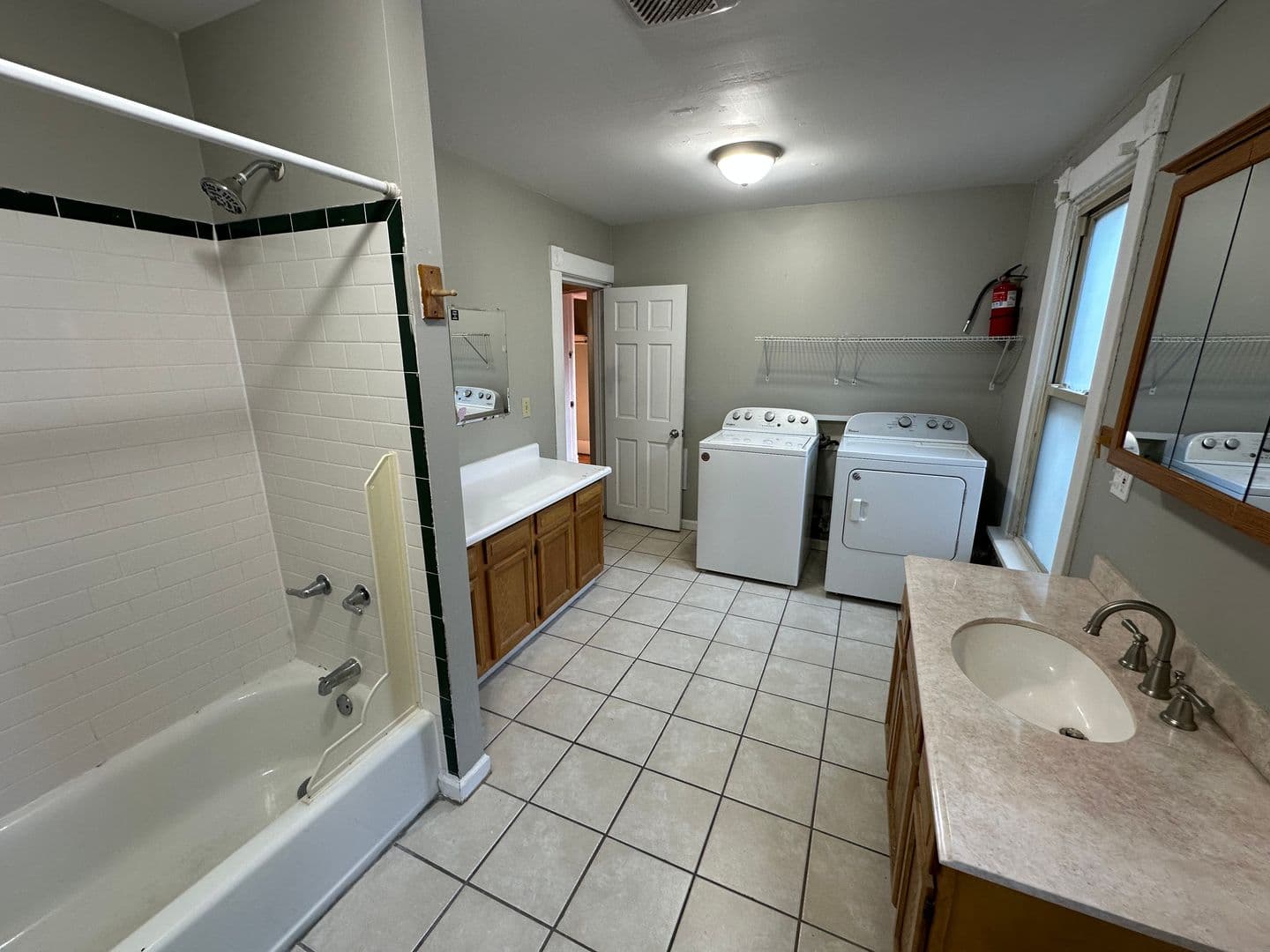 Columbus Apartment: 148 W 9th & 1546 Highland St