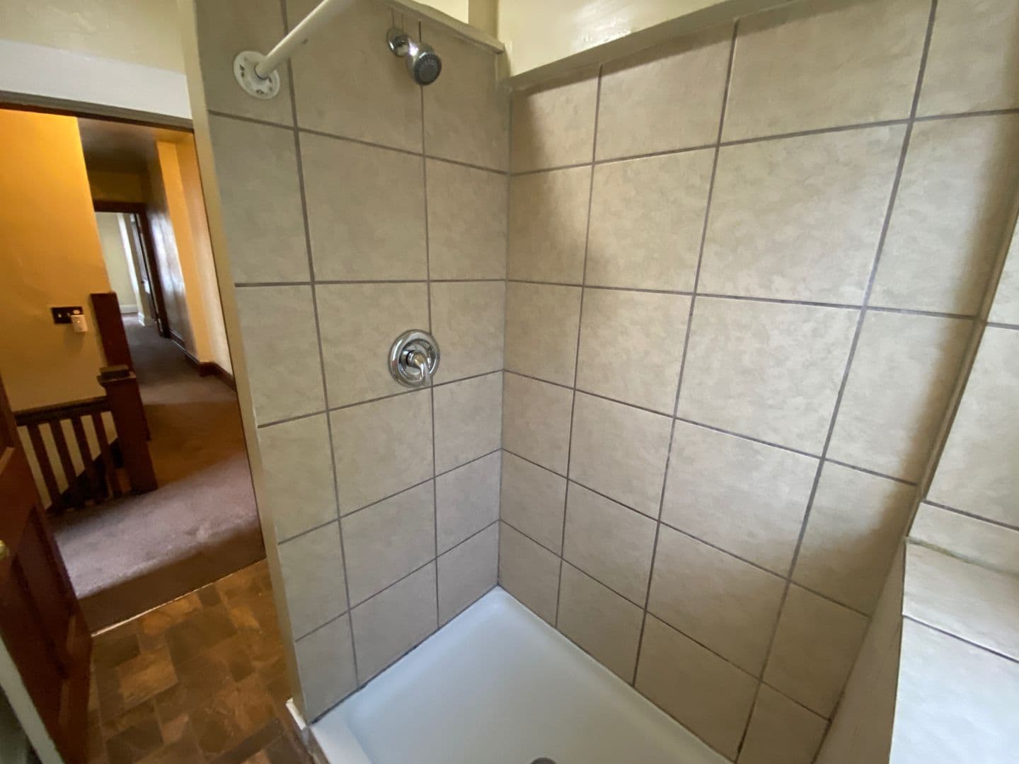 Columbus Apartment: 50 W Maynard Ave