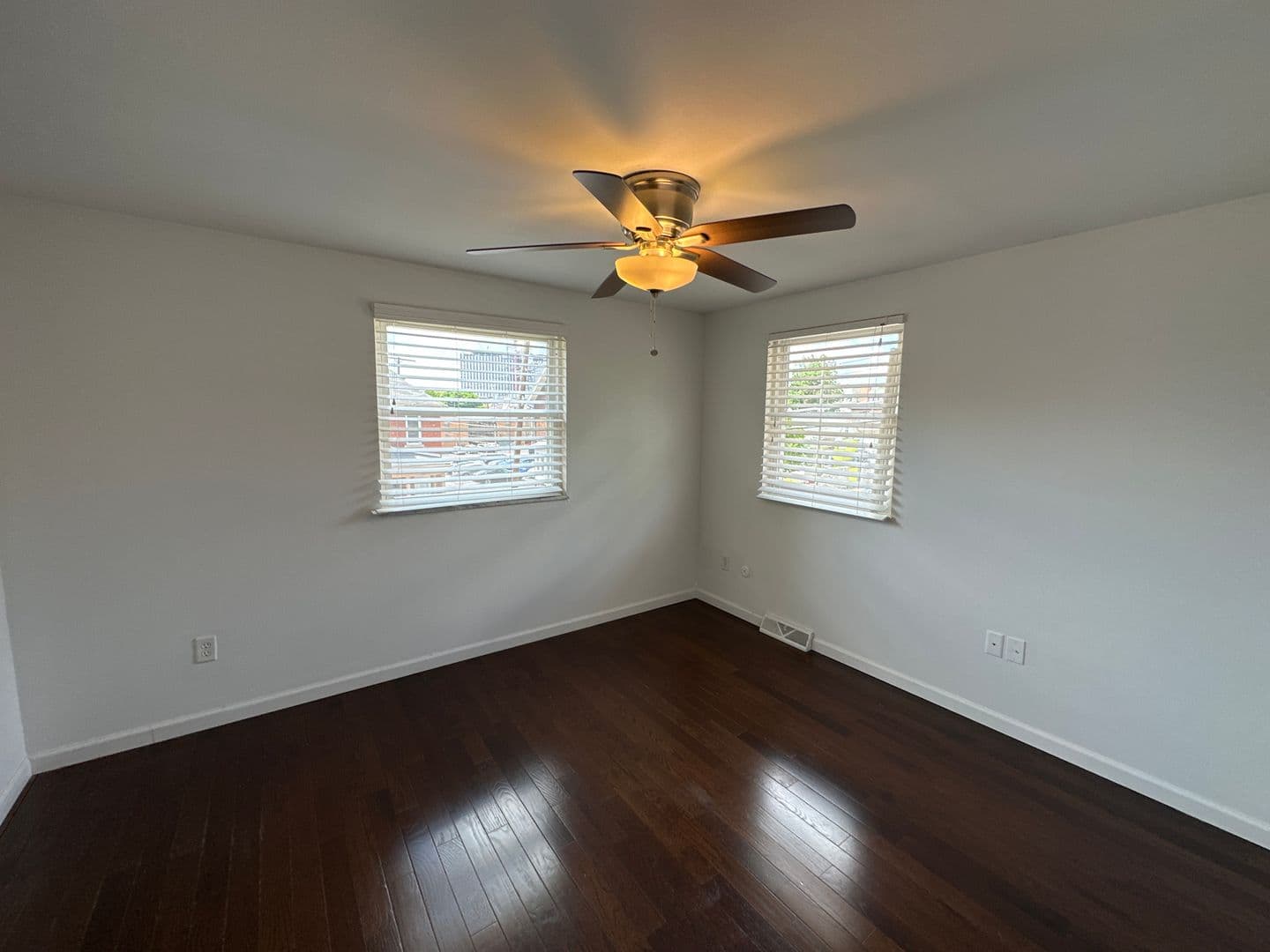 Columbus Apartment: 1444-1466 Worthington St