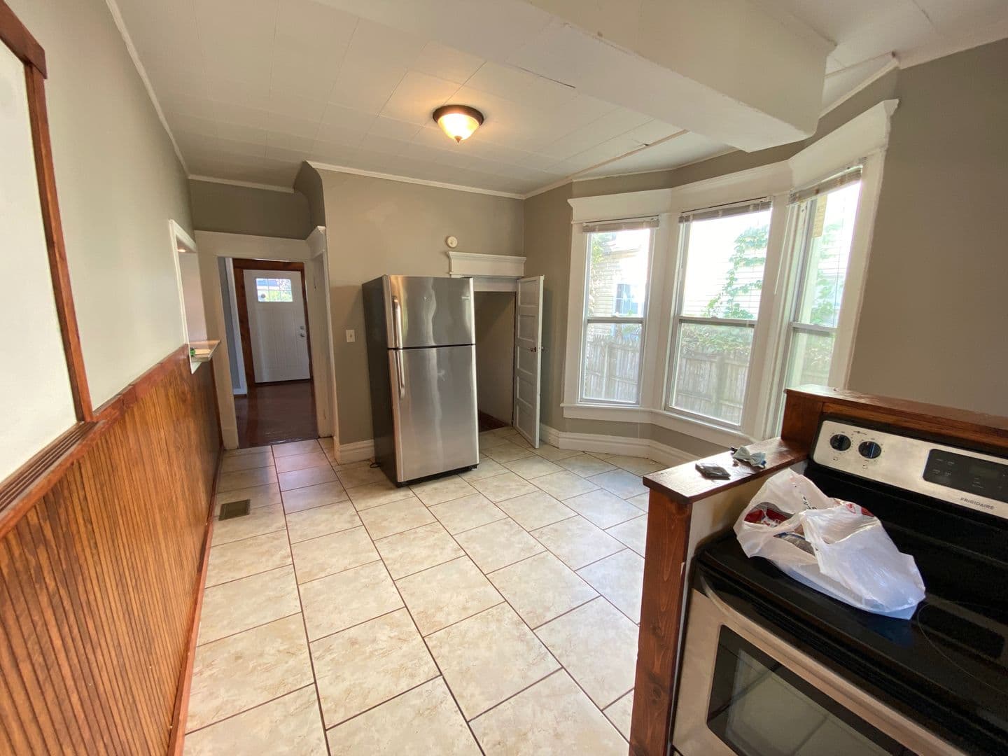 Columbus House: 400 E 17th Ave