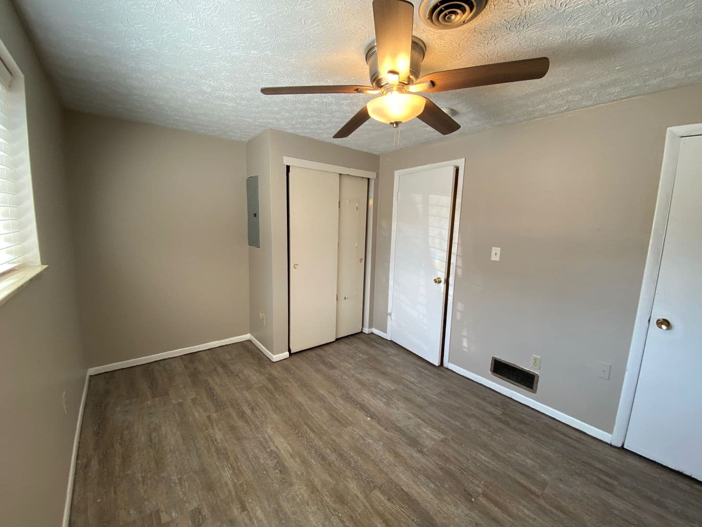 Columbus Apartment: 107-121 E 14th Ave