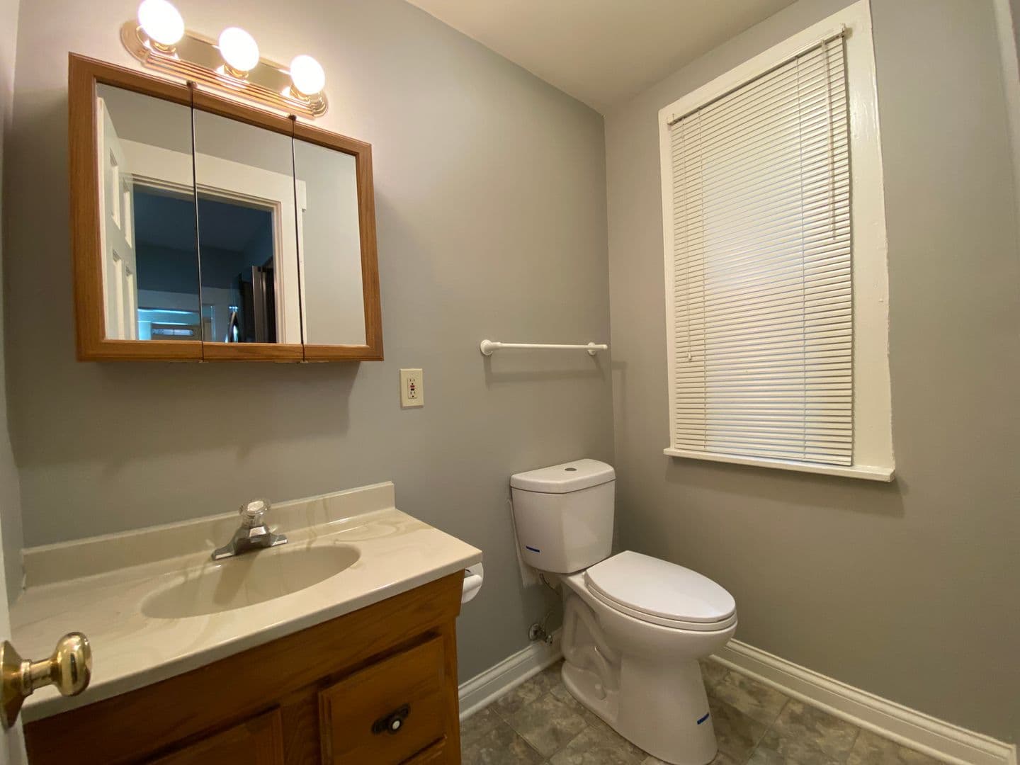 Columbus Apartment: 378 Wyandotte Ave