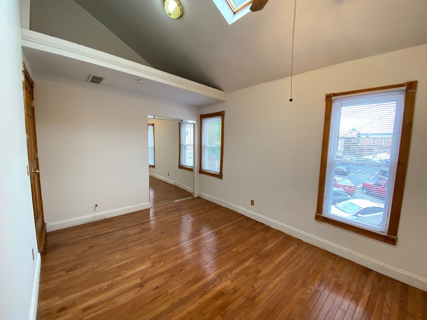 Columbus Apartment: 1557 Highland St