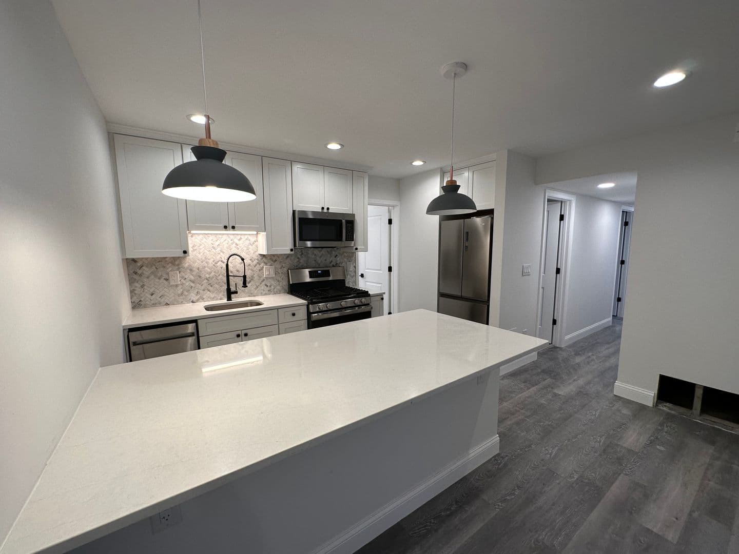 Columbus Apartment: 113 E Lane Ave