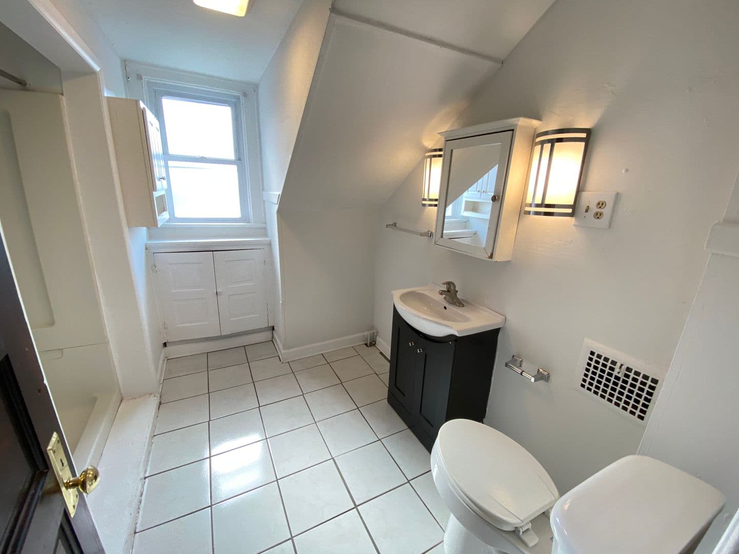 Columbus Apartment: 1441 Highland St