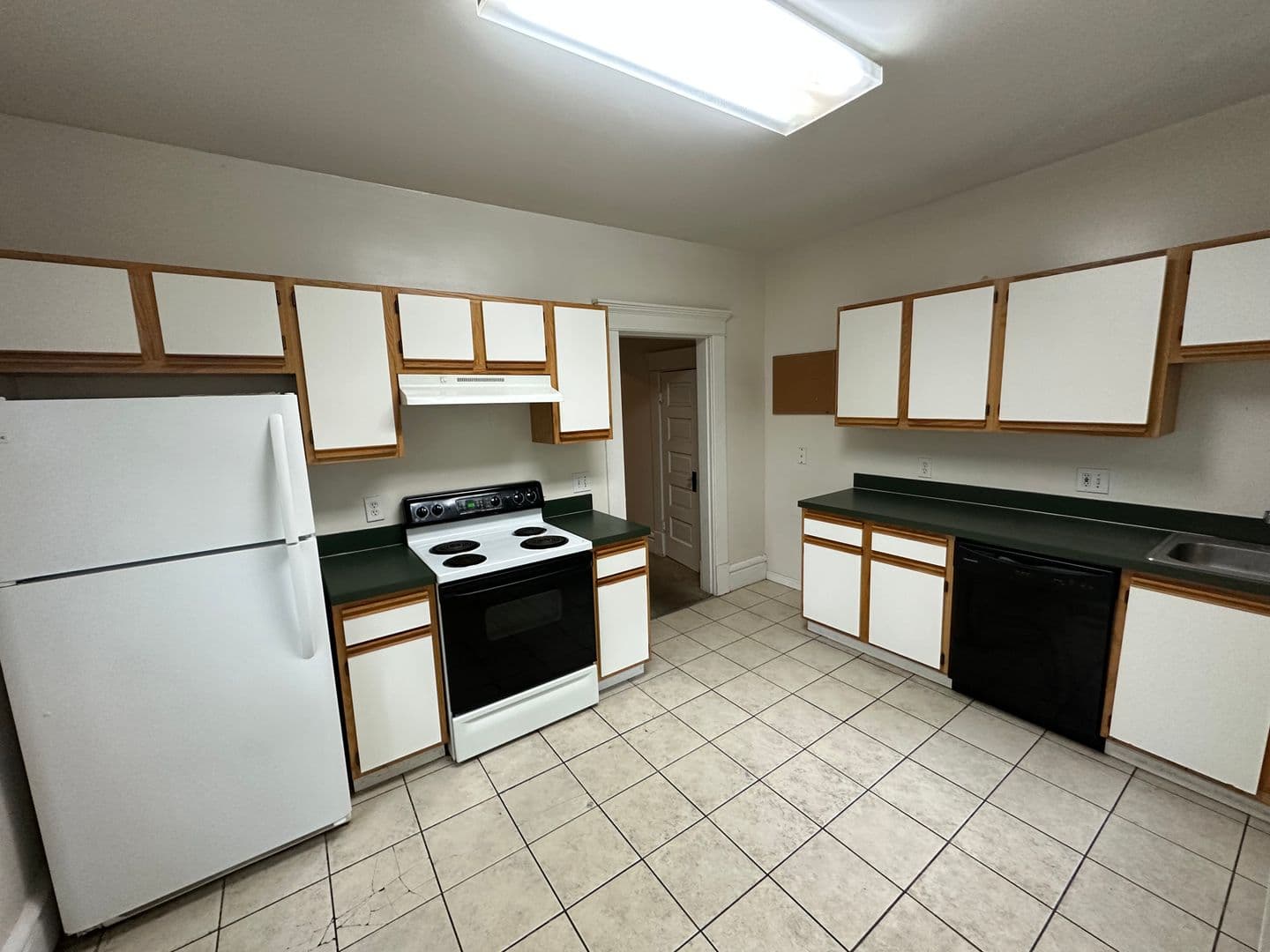 Columbus Apartment: 417 W 8th