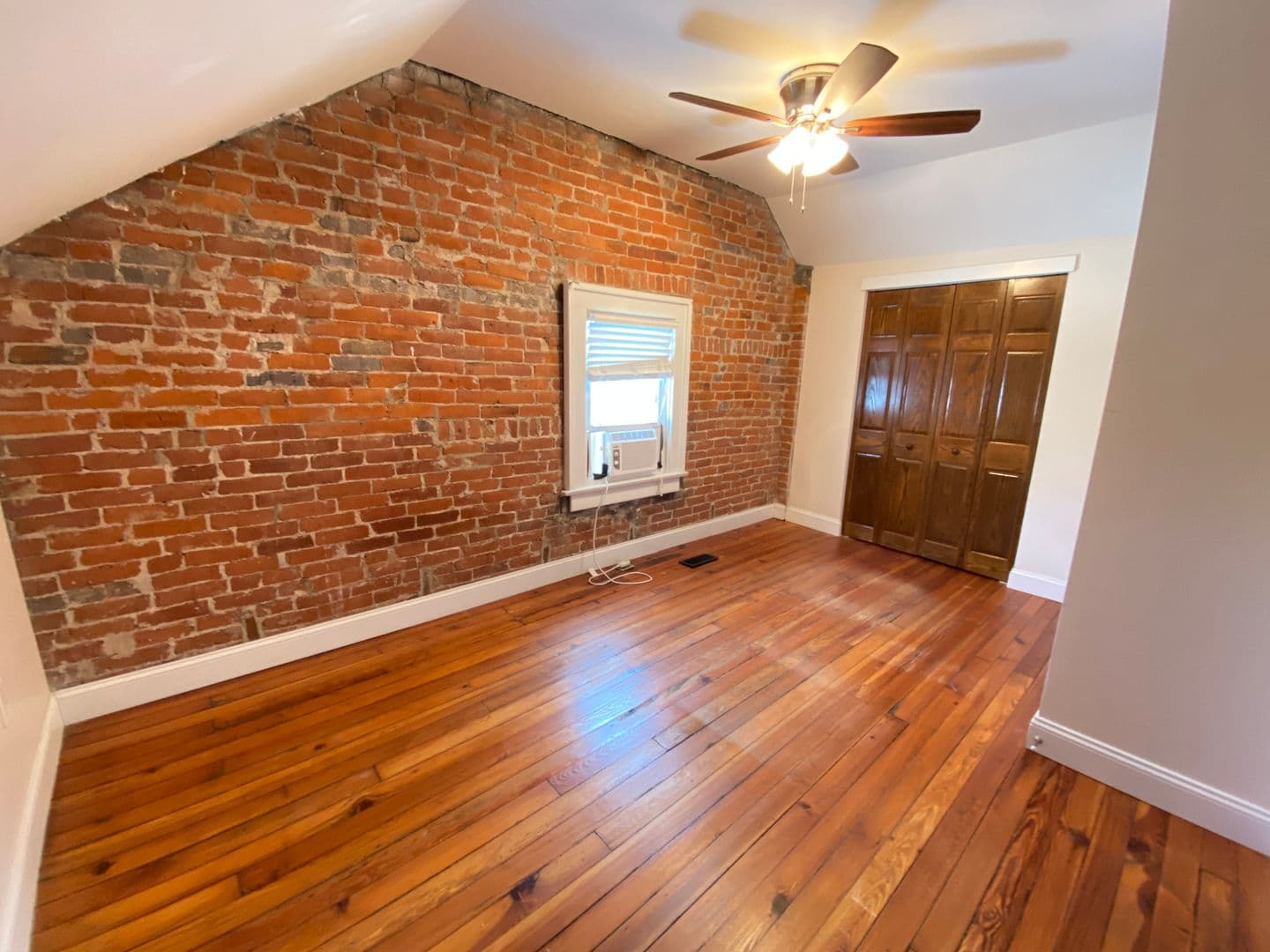 Columbus Apartment: 1475 Worthington St