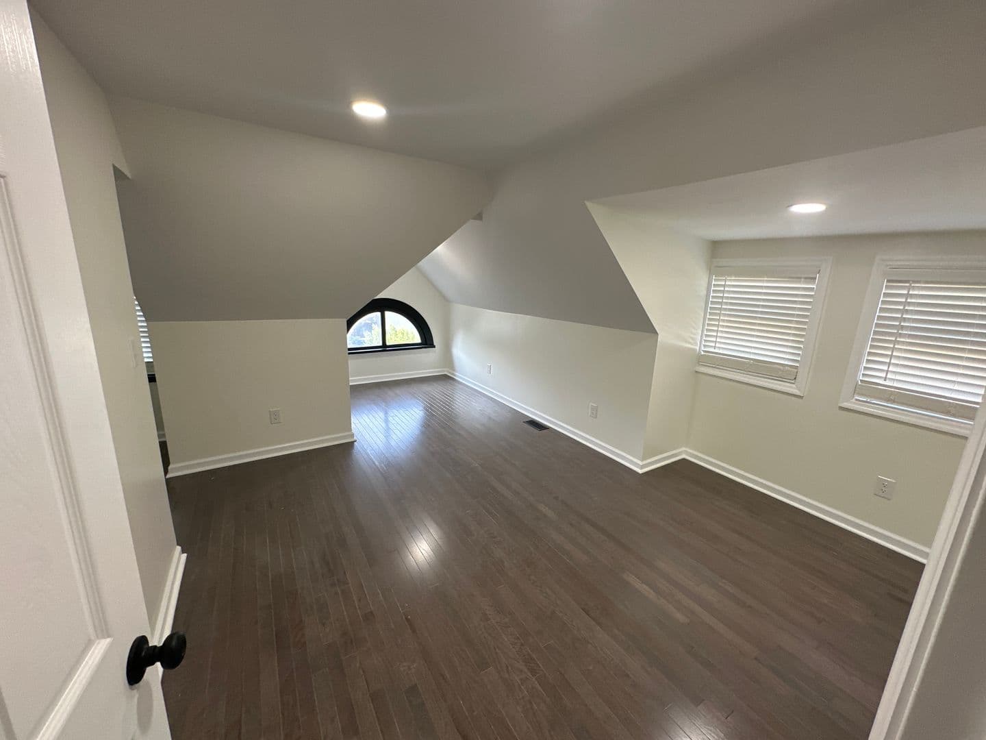 Columbus Apartment: 68 W 9th Ave