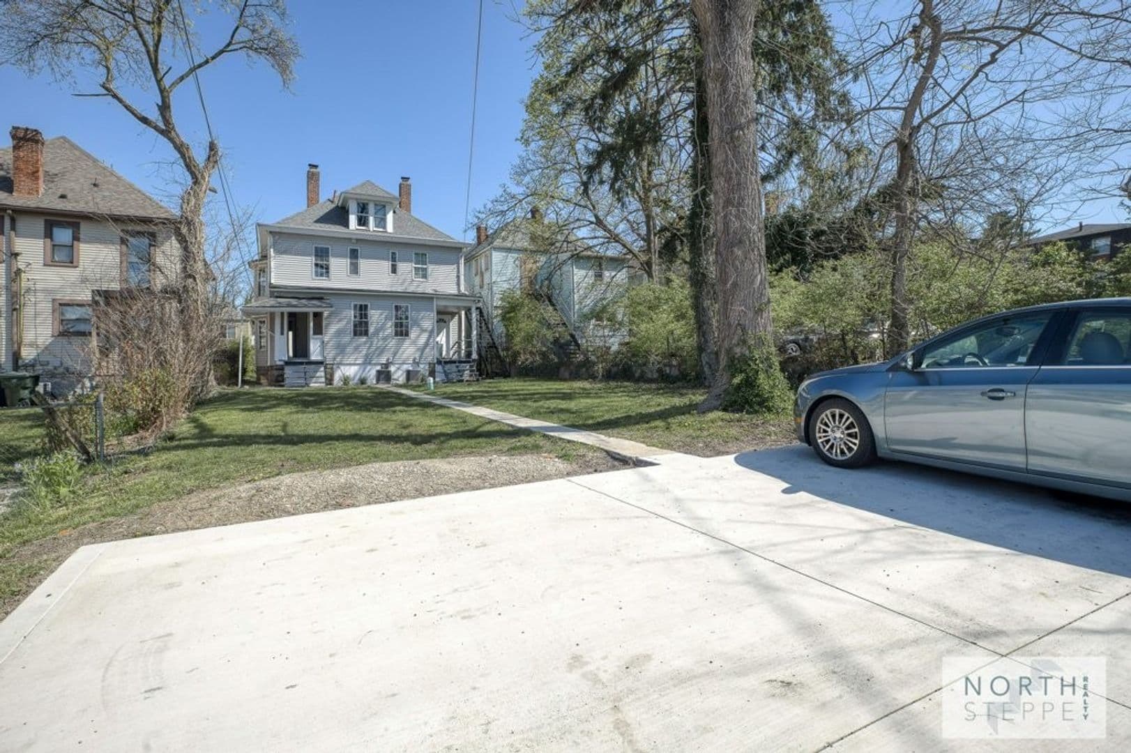 Columbus Apartment: 135 E Norwich Ave