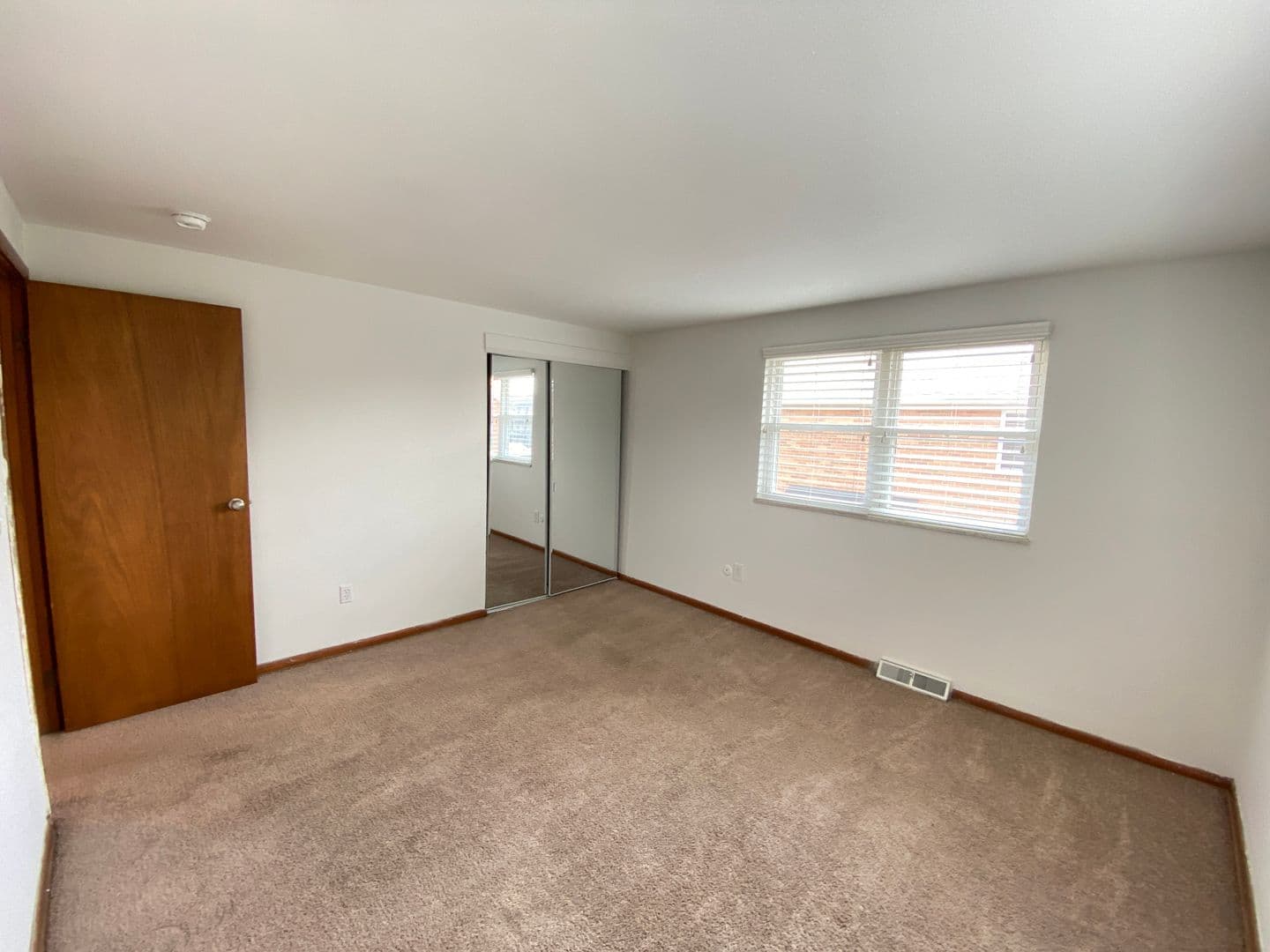 Columbus Apartment: 1444-1466 Worthington St