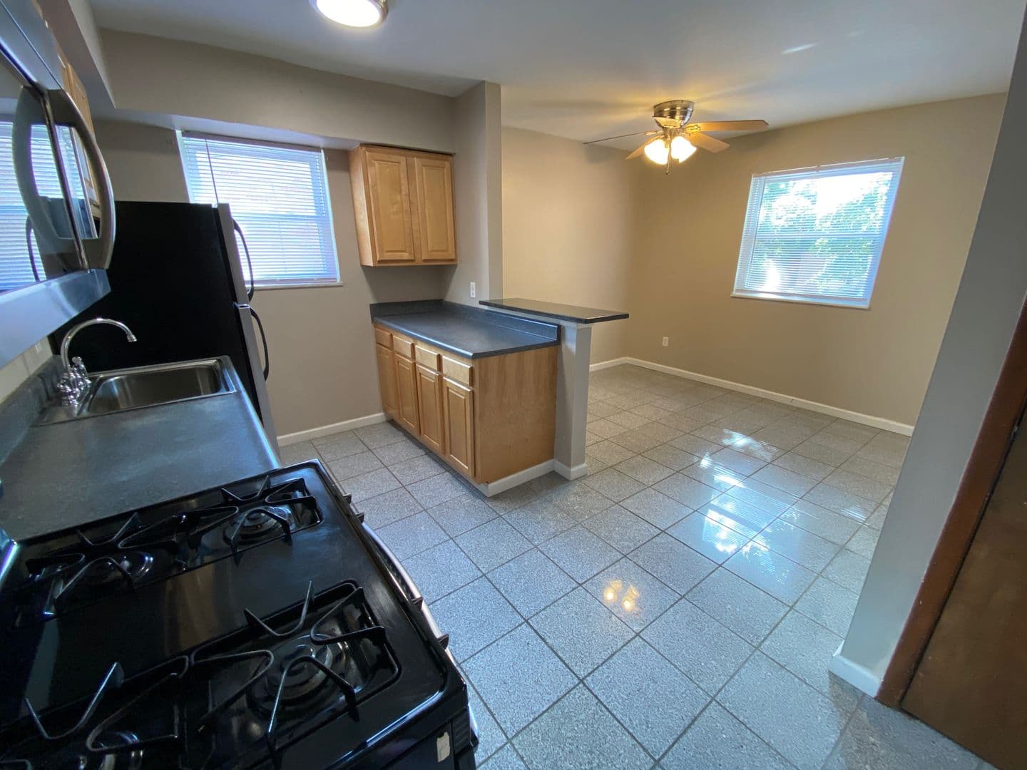 Columbus Apartment: 1444-1466 Worthington St