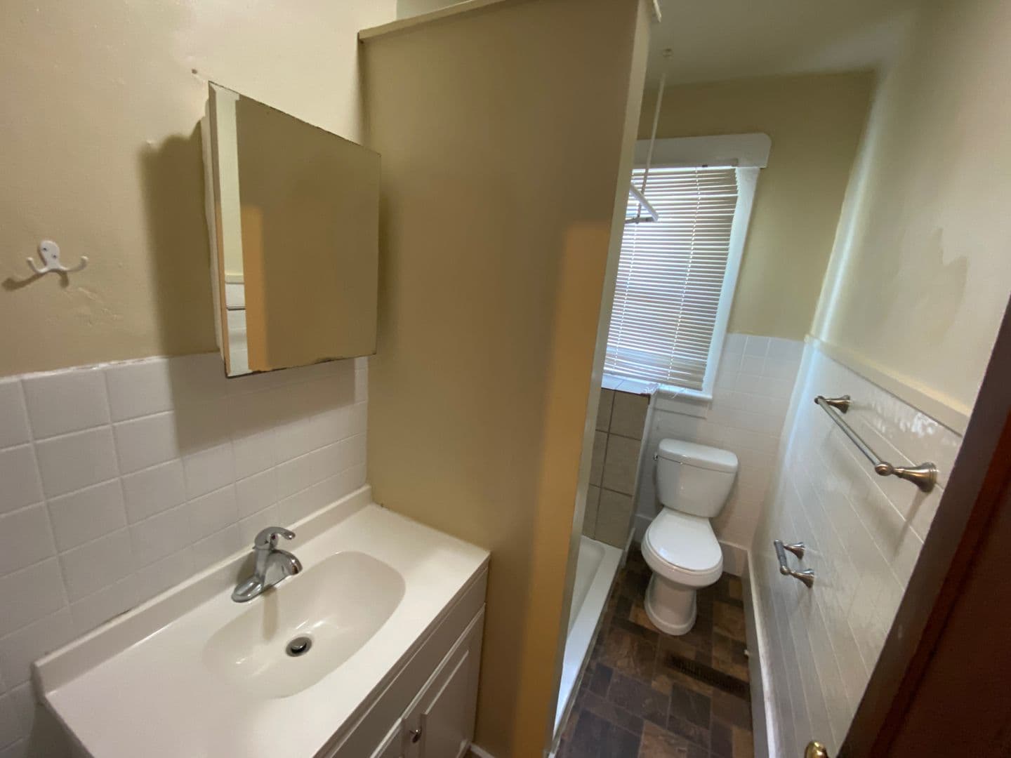 Columbus Apartment: 50 W Maynard Ave