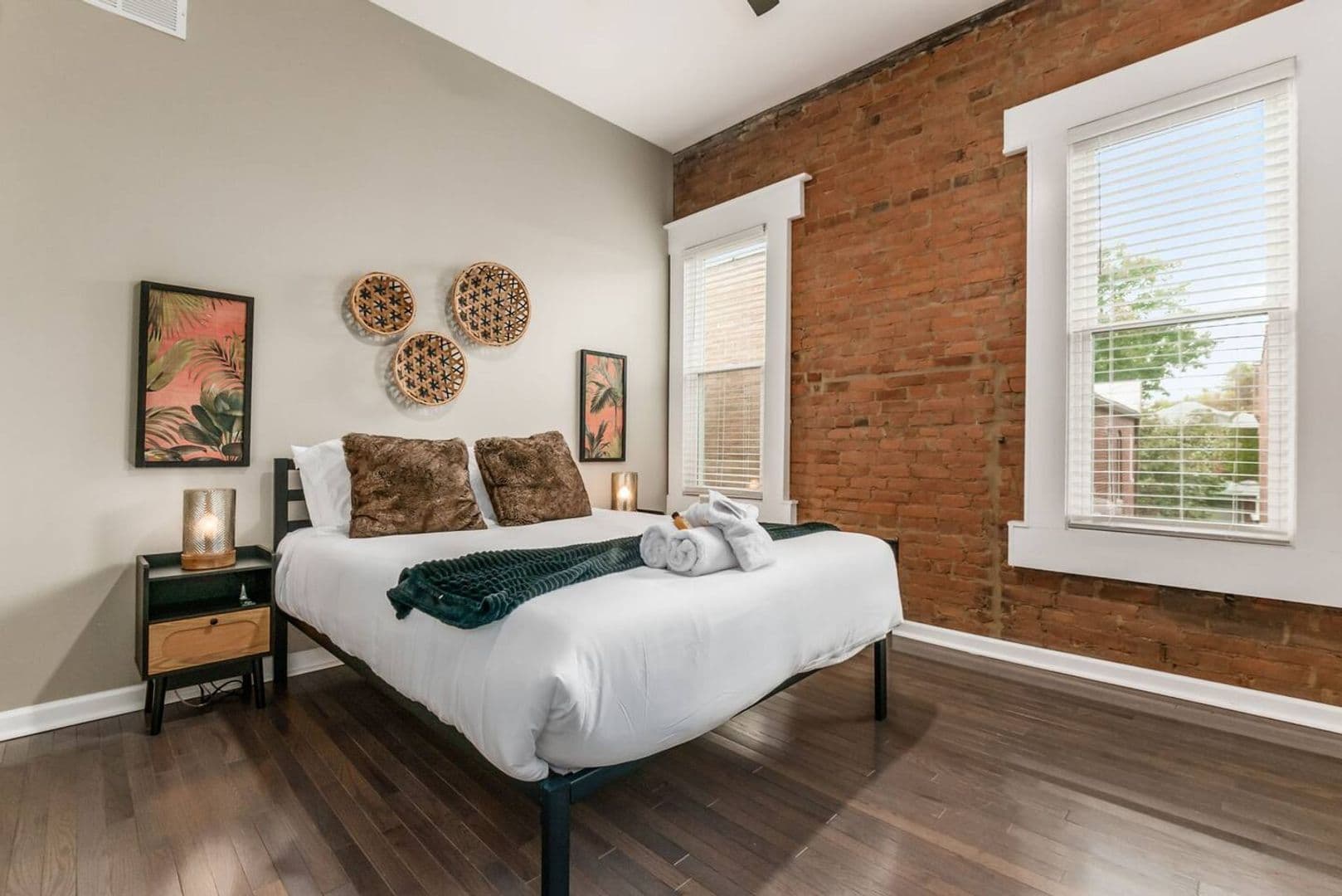 Columbus Apartment: 60 Clark Pl
