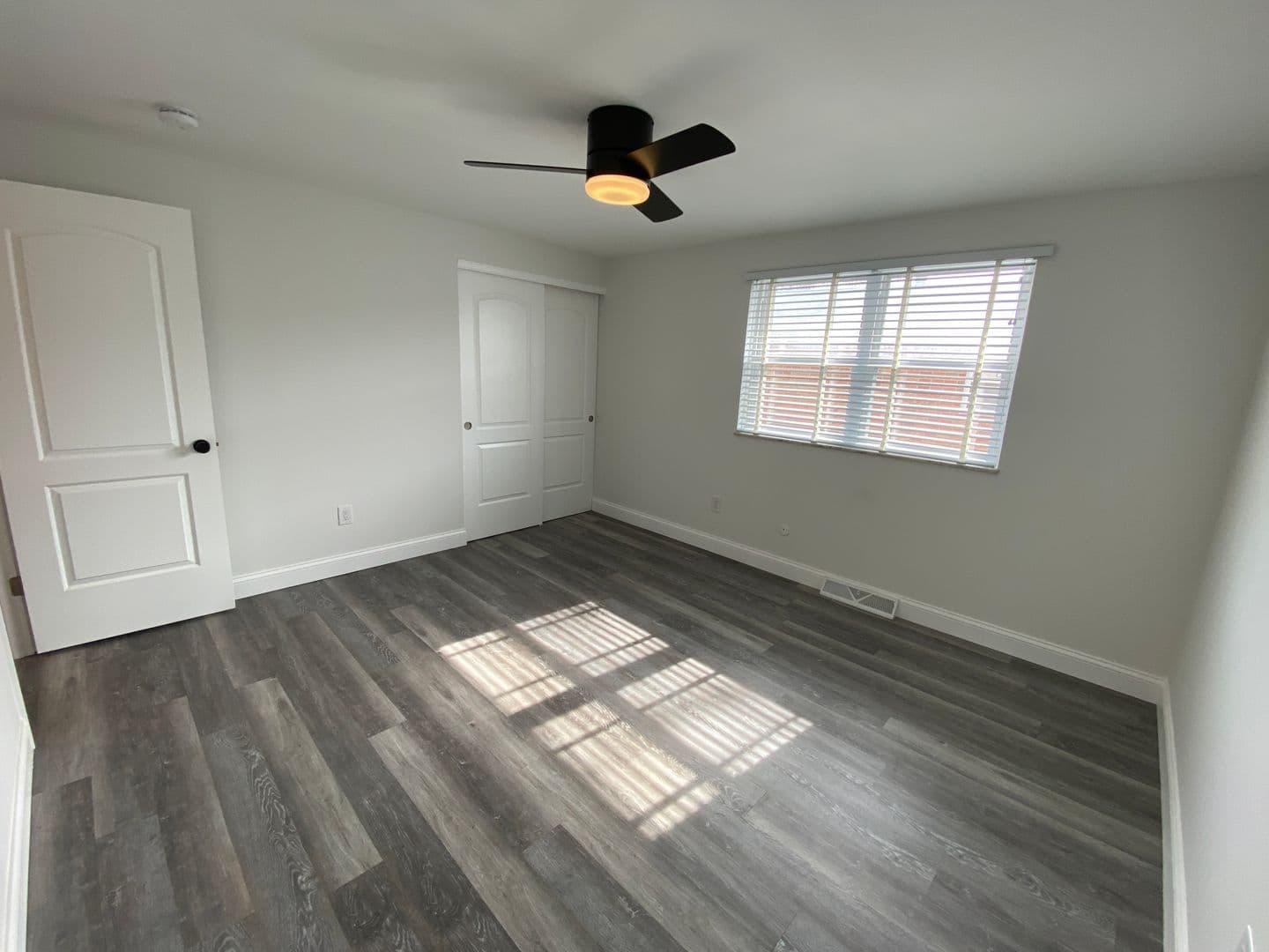 Columbus Apartment: 1444-1466 Worthington St