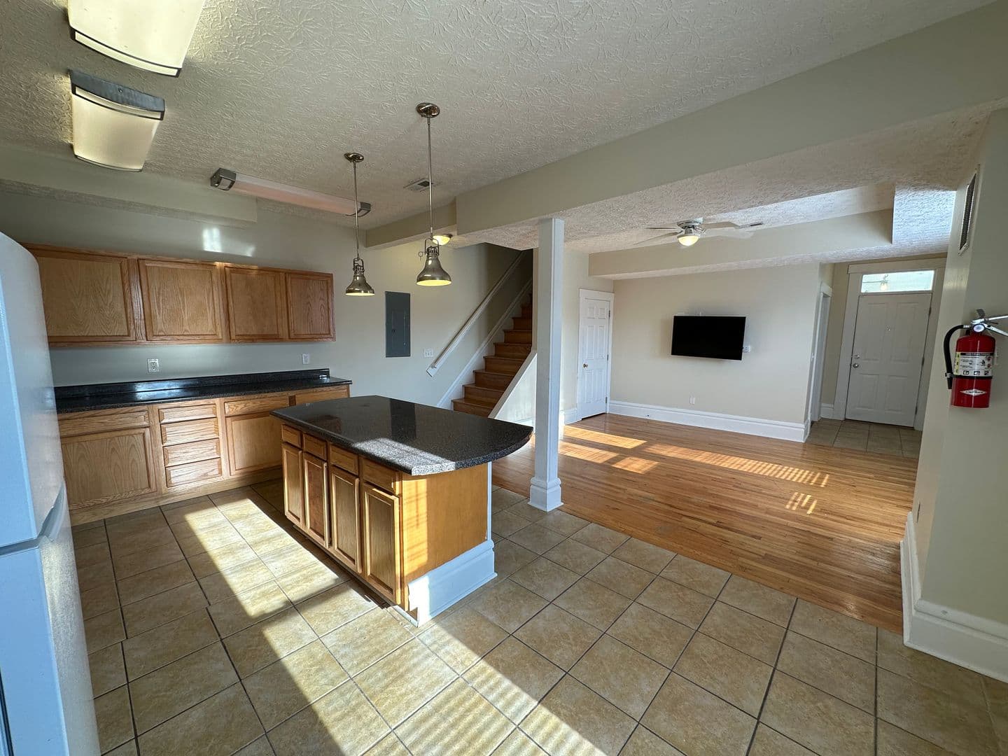 Columbus House: 265 E 11th Ave