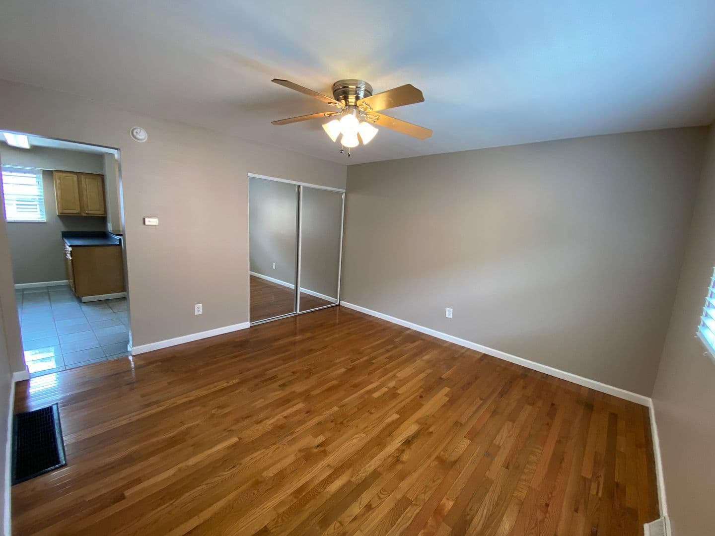 Columbus Apartment: 1444-1466 Worthington St
