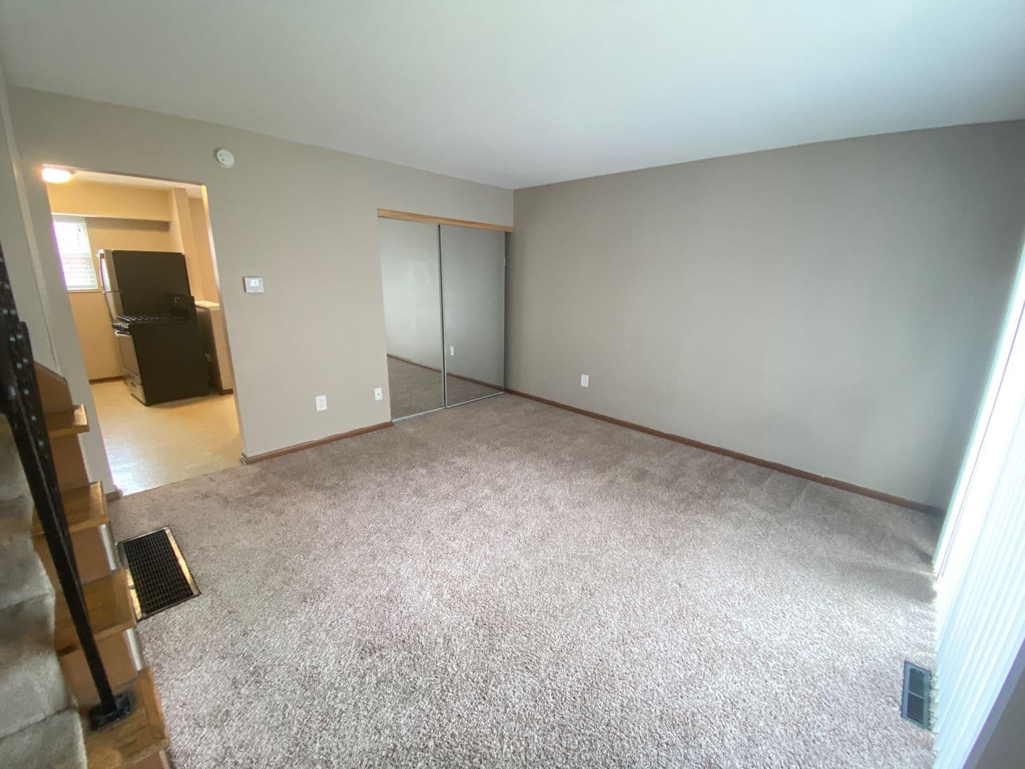 Columbus Apartment: 1444-1466 Worthington St