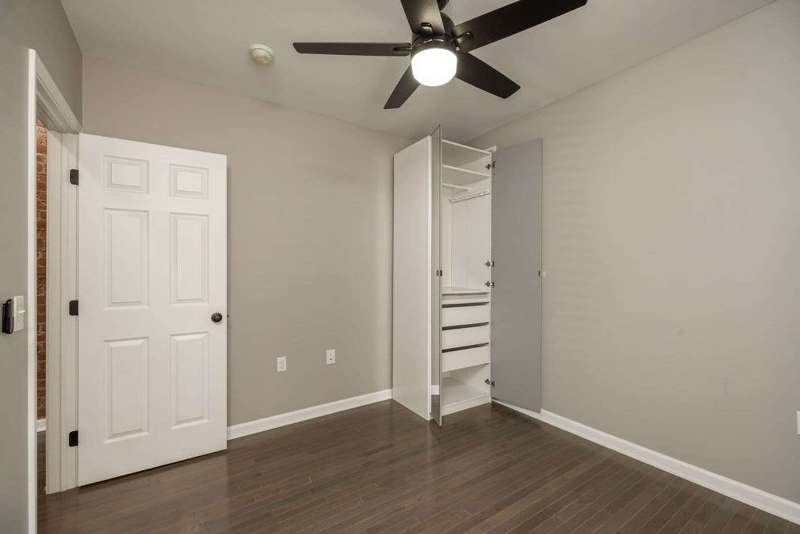 Columbus Apartment: 162-164 E 11th Ave
