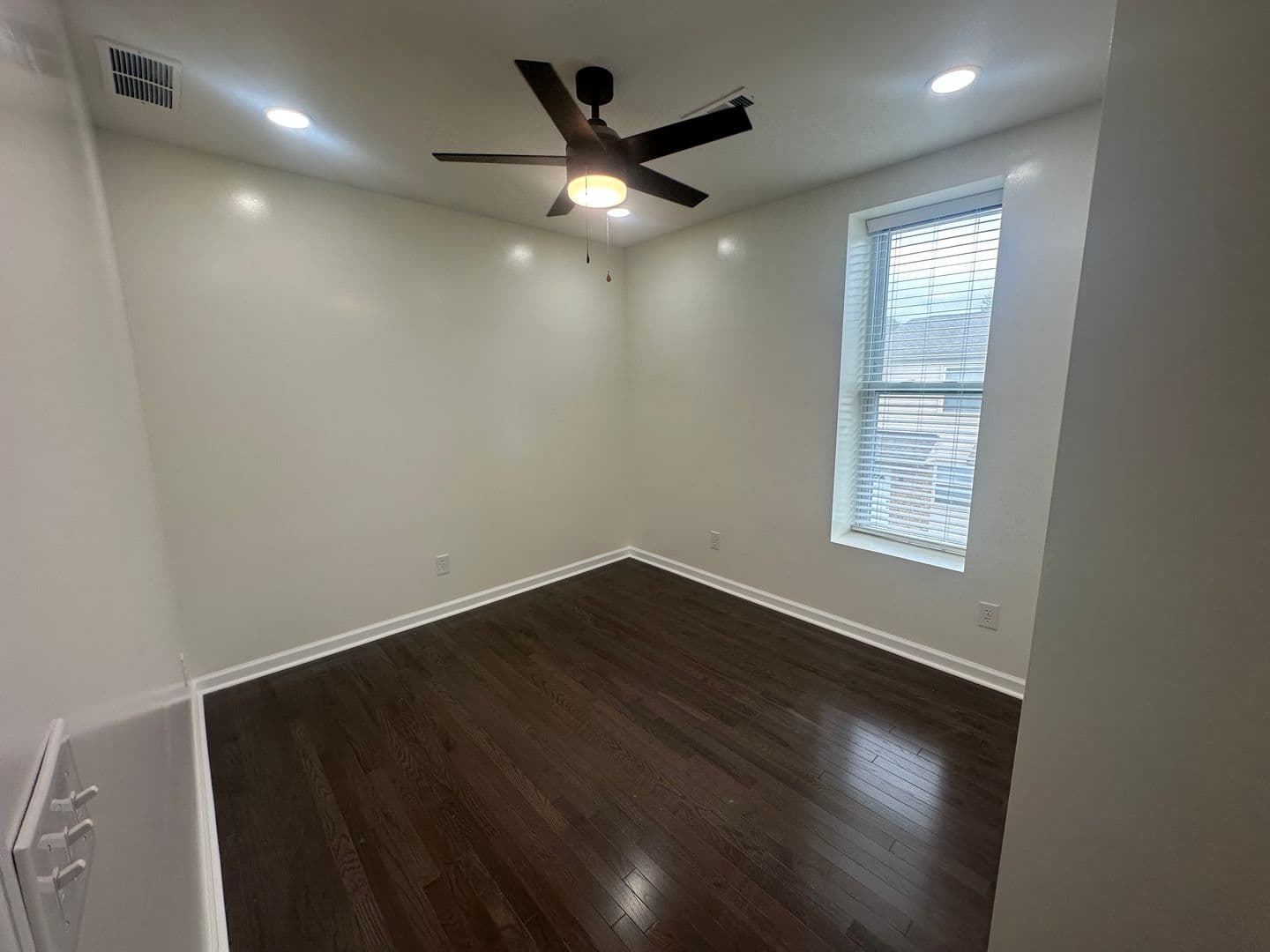 Columbus Apartment: 68 W 9th Ave