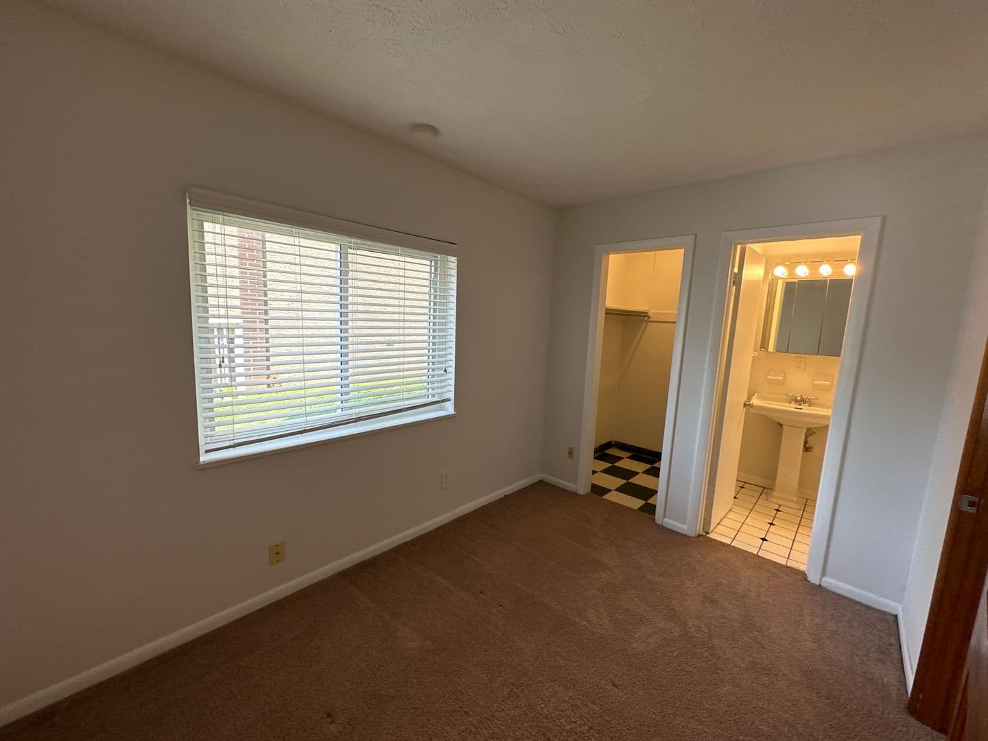 Columbus Apartment: 42-50 W Oakland Ave
