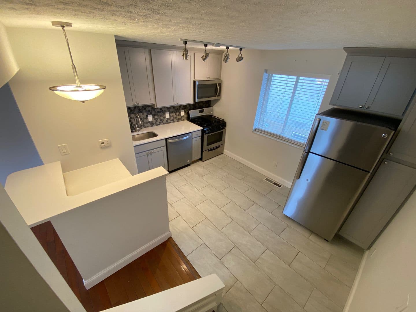 Columbus Apartment: 107-121 E 14th Ave
