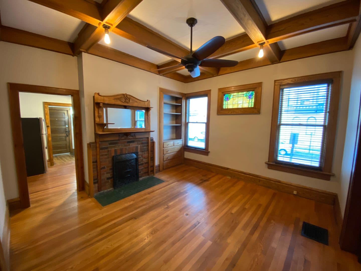 Columbus Apartment: 1186 Neil Ave
