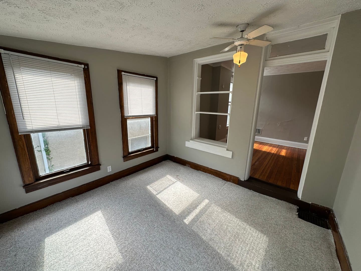 Columbus House: 184 E 12th Ave