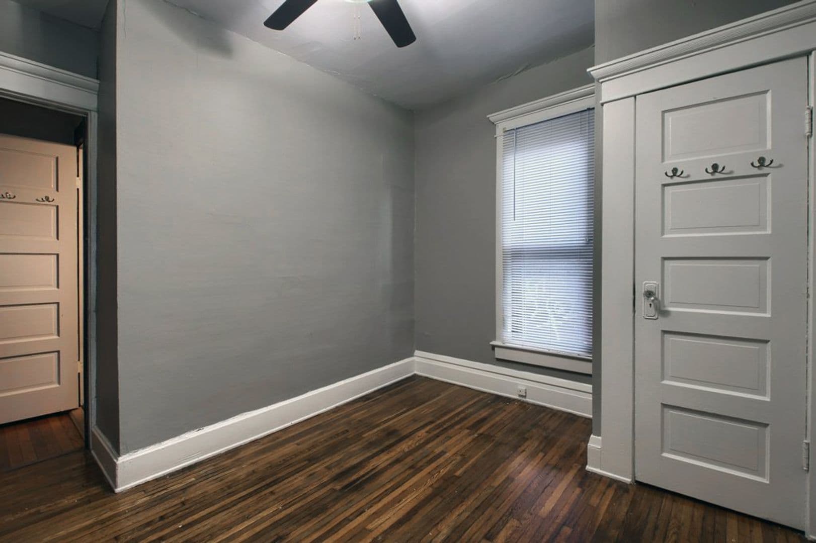 Columbus Apartment: 1885-1887 N 4th St