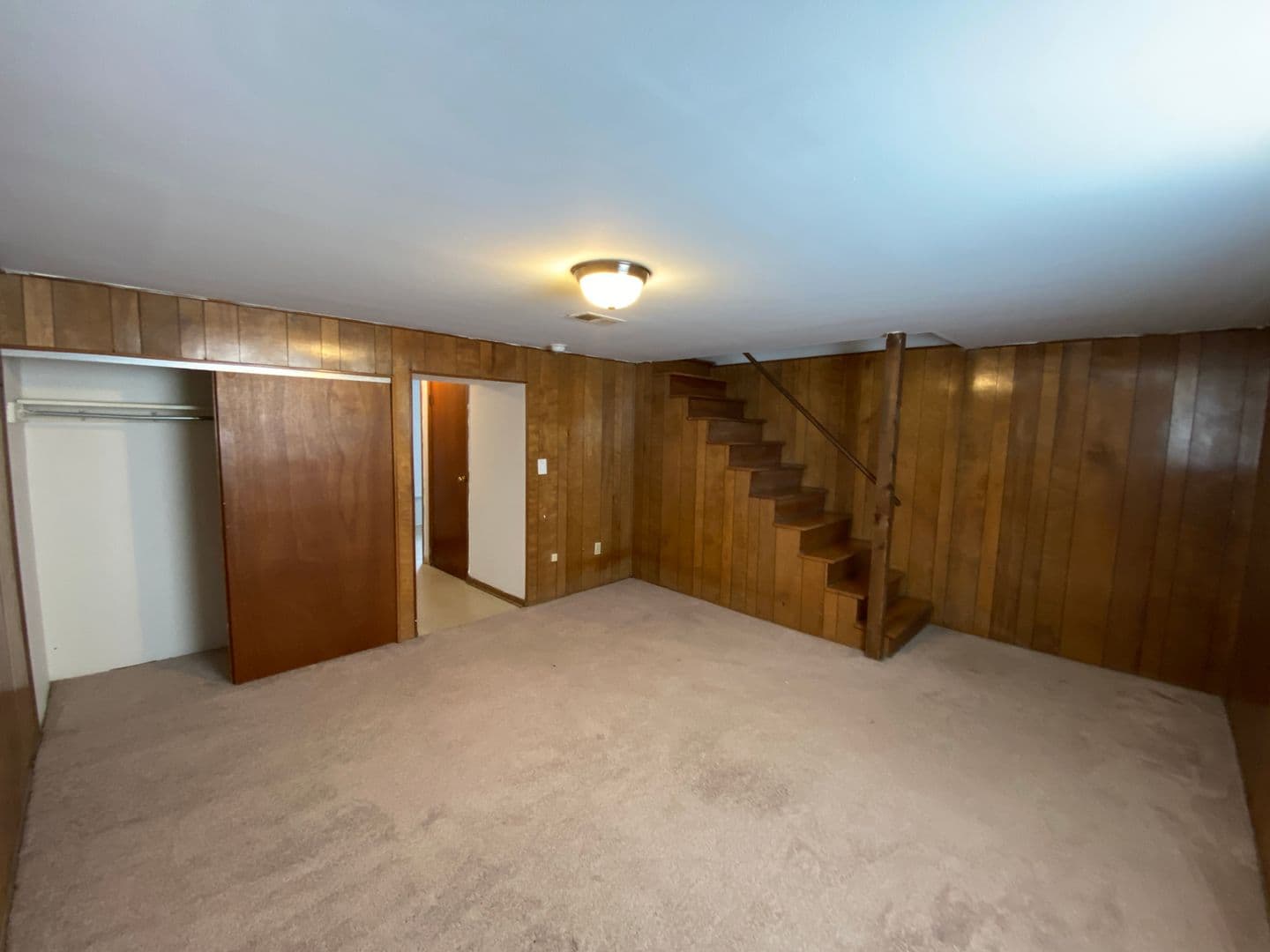 Columbus Apartment: 1444-1466 Worthington St