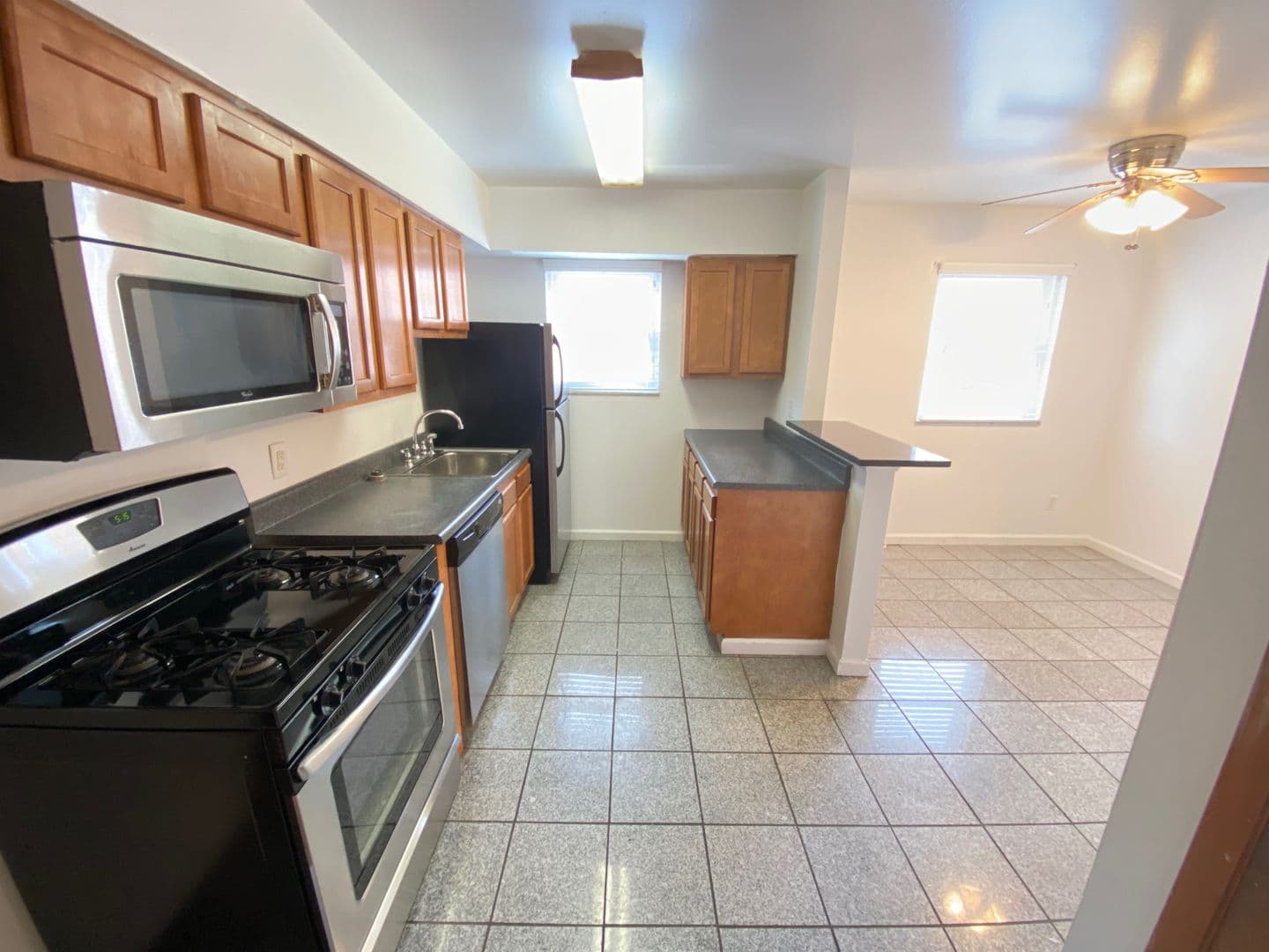 Columbus Apartment: 1444-1466 Worthington St