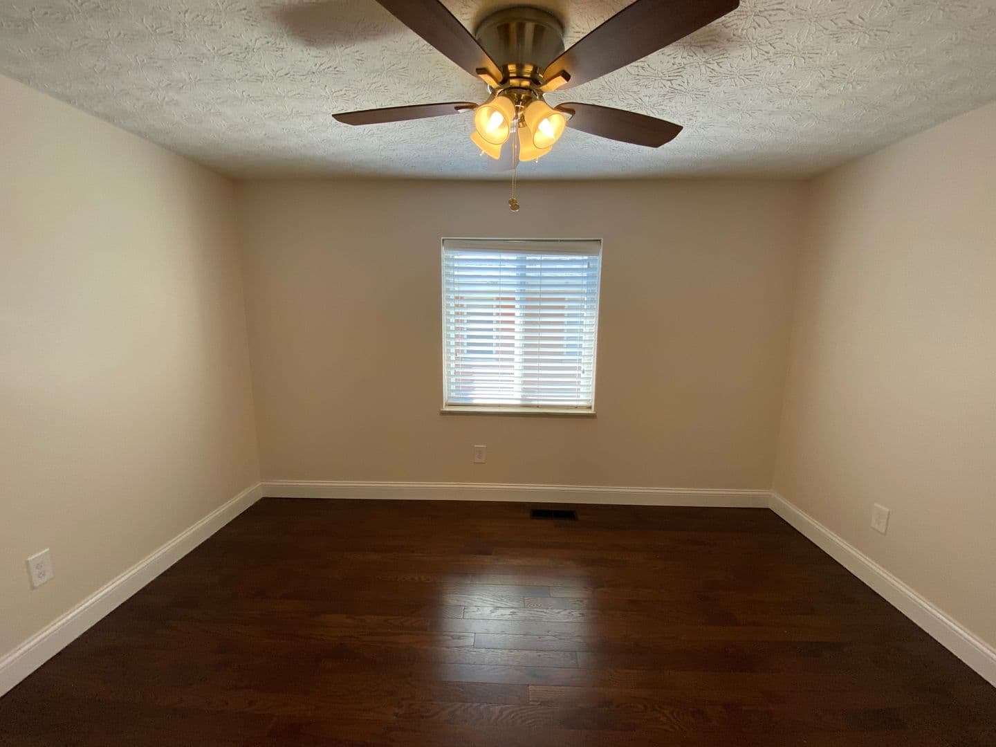 Columbus Apartment: 107-121 E 14th Ave
