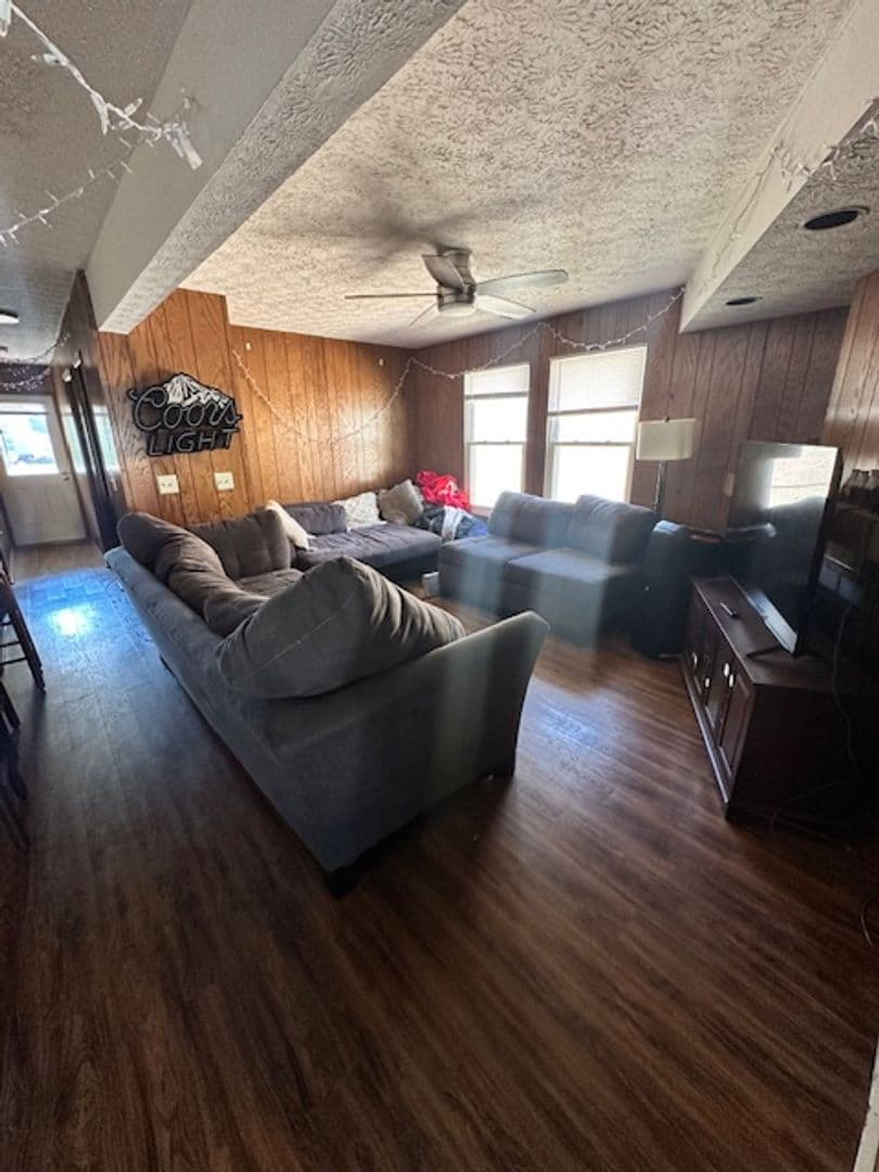 Columbus Apartment: 322 E 18th Ave