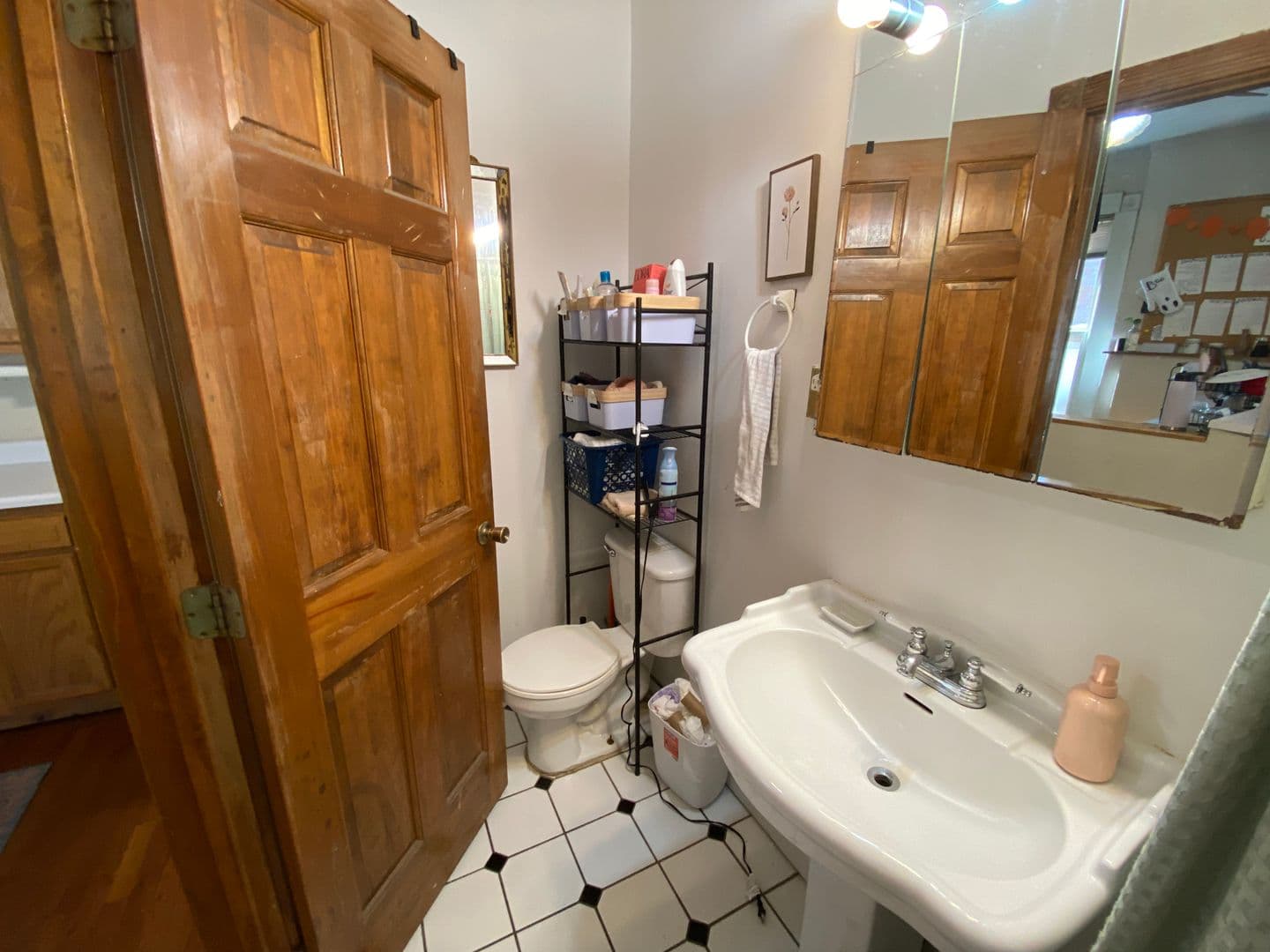 Columbus Apartment: 33 W 10th Ave