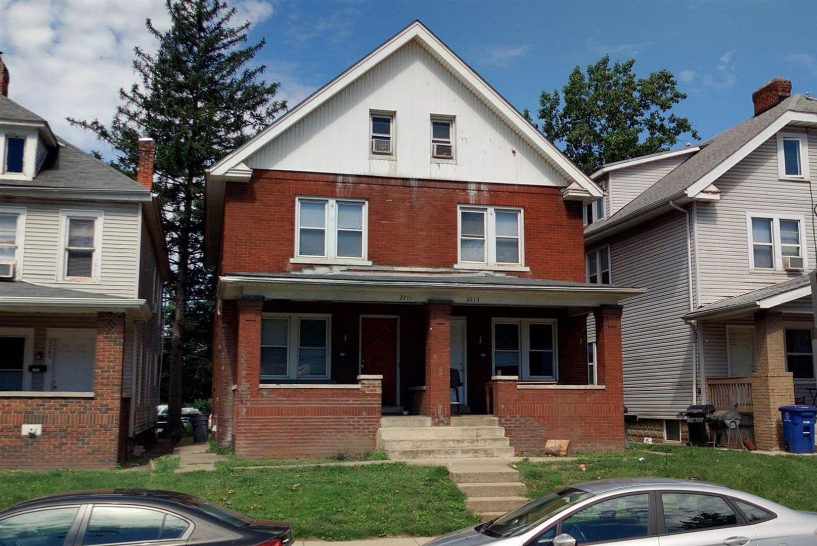 Columbus Apartment: 2211 Neil Ave
